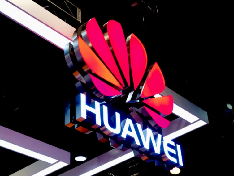Капитал - Huawei передумала заменять Android