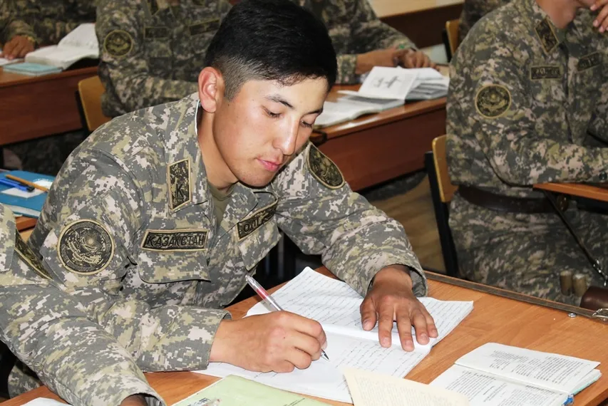 Капитал - В военных вузах РК появились новые специальности