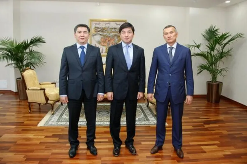 Капитал - Министры вступили в Нур Отан