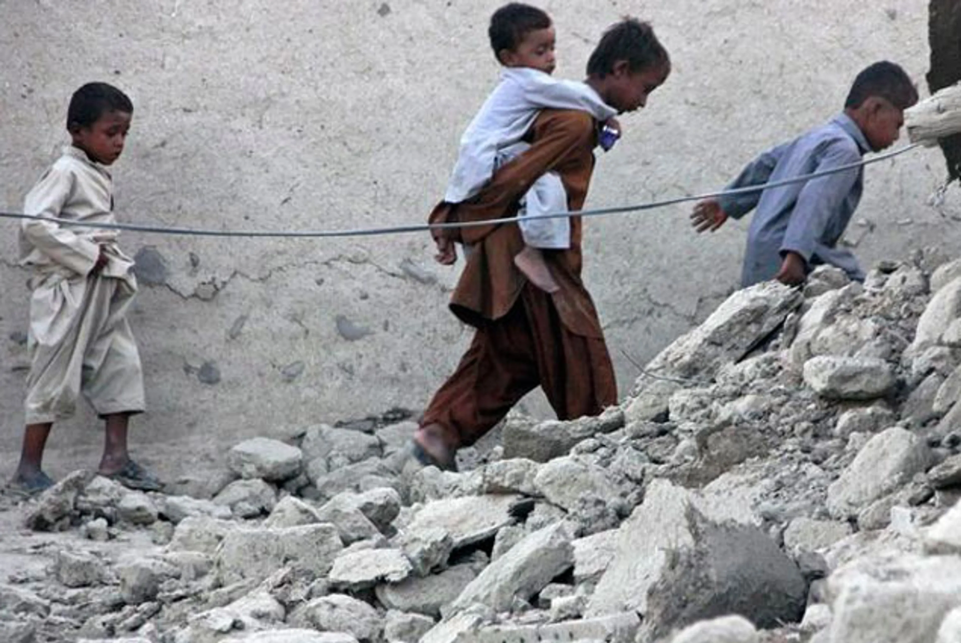 Капитал - Более 200 человек погибли из-за землетрясения в Пакистане