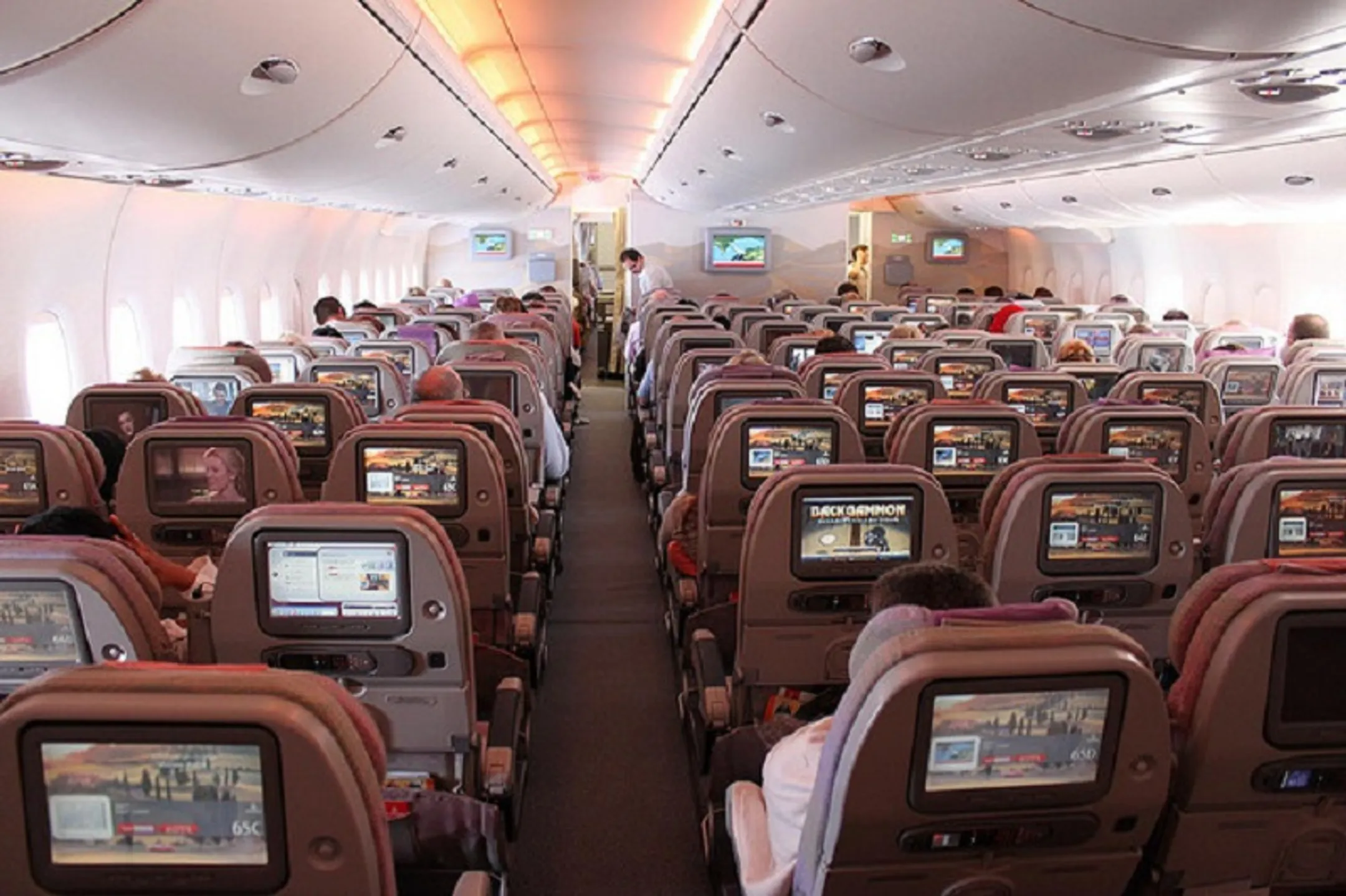 Экономкласс в самолетах Emirates