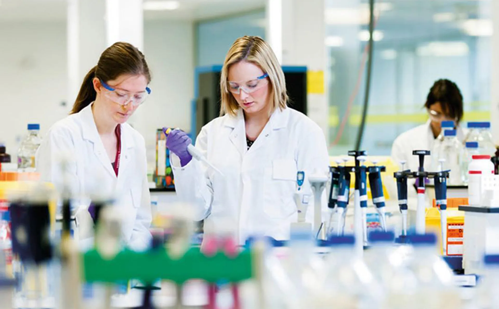 Капитал - Власти Италии назвали стоимость вакцины от COVID-19