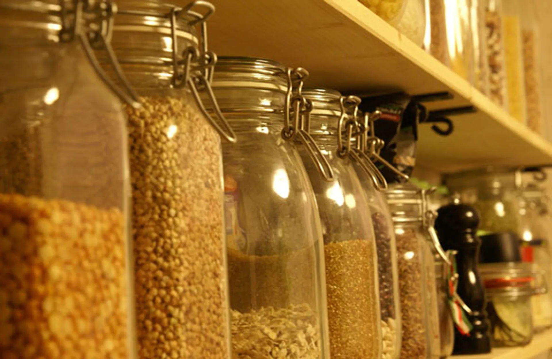 Капитал - Казахстанцы не нуждаются в привозных крупах и рисе