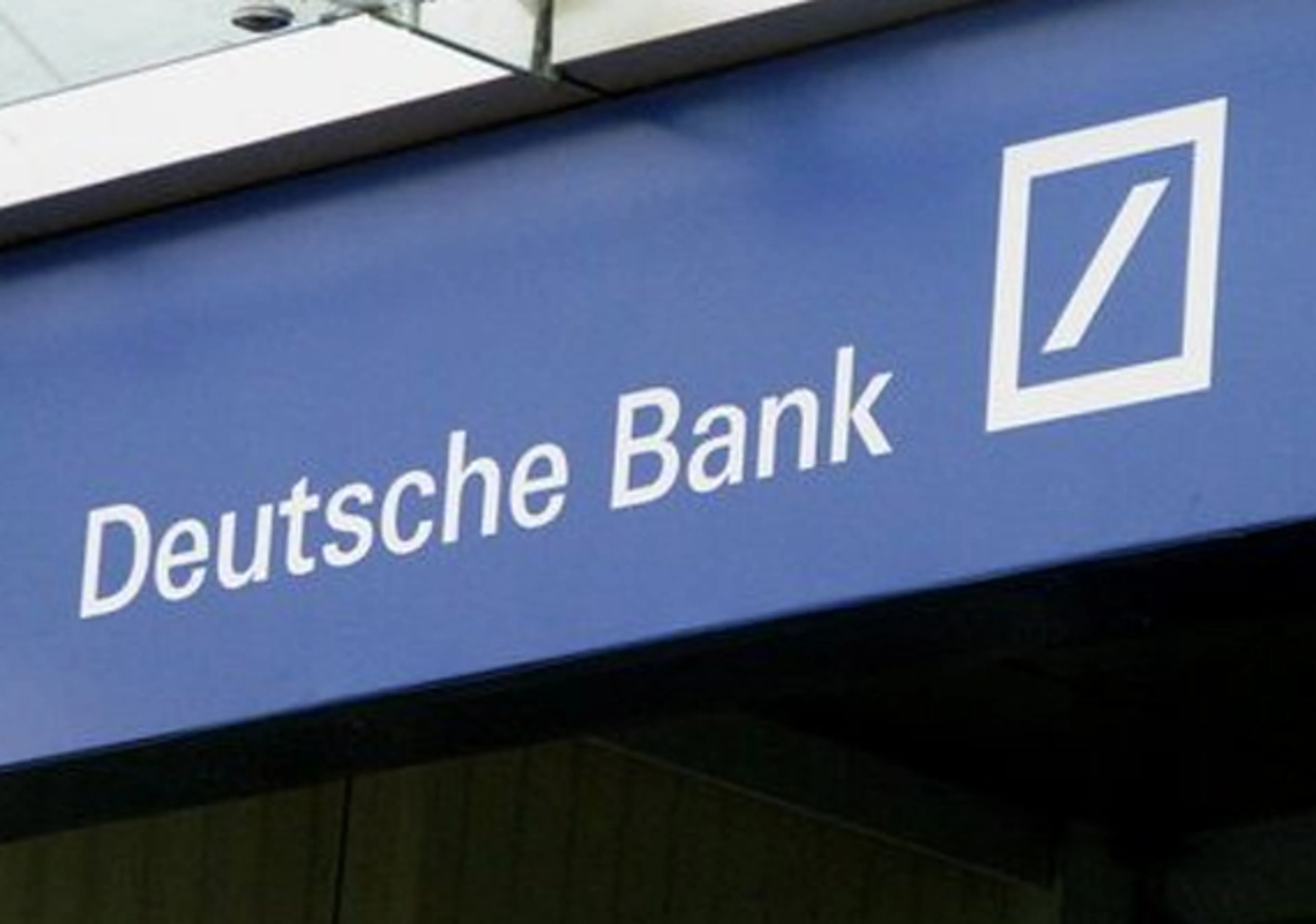 Капитал - Deutsche Bank скрыл до $12 млрд. убытков