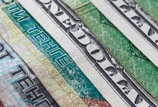 Капитал - Доллар закрыл торги на отметке 324 тенге