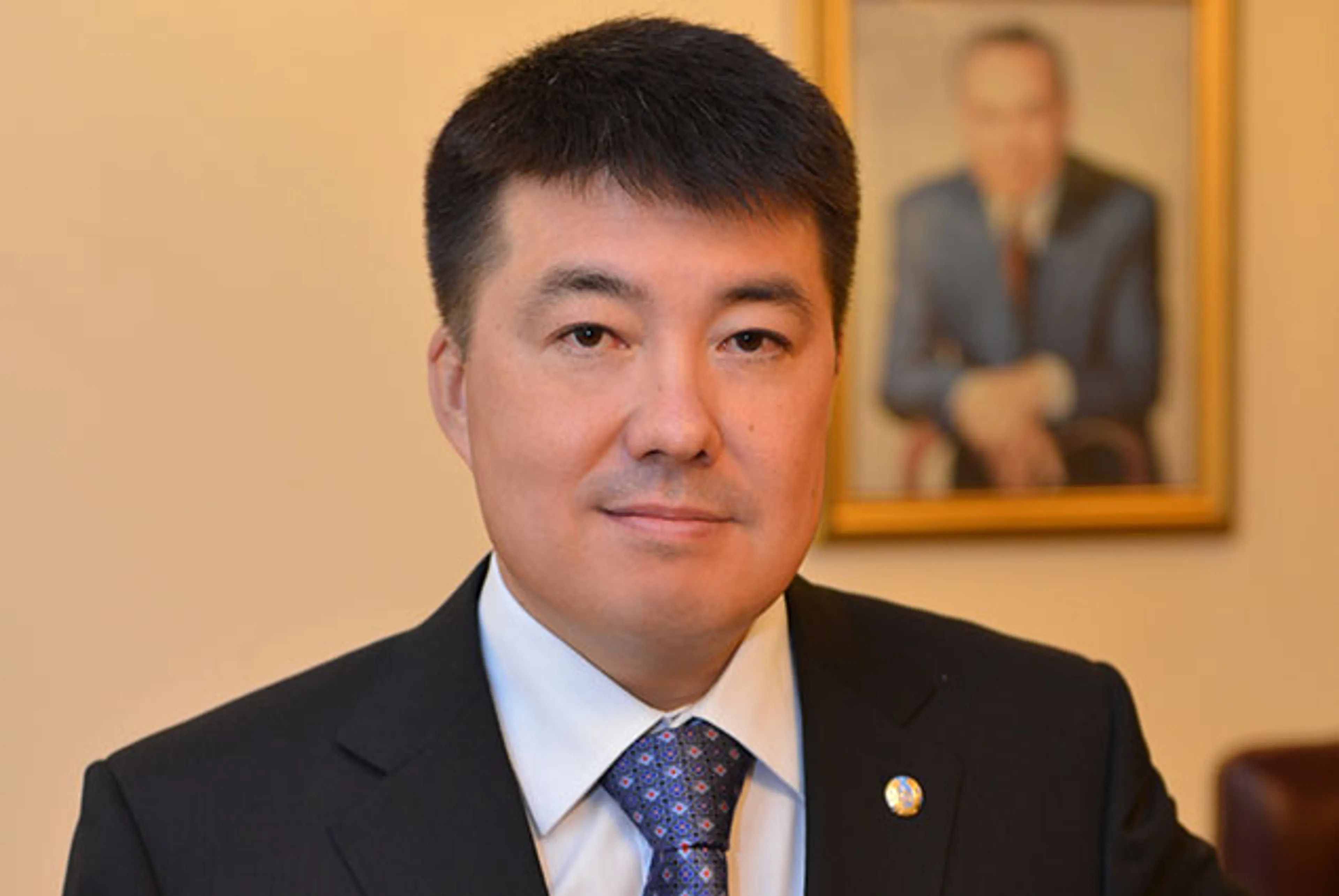 Капитал - Абай Бисембаев переназначен управделами президента РК