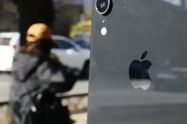 Apple планирует поднять цены на iPhone - СМИ