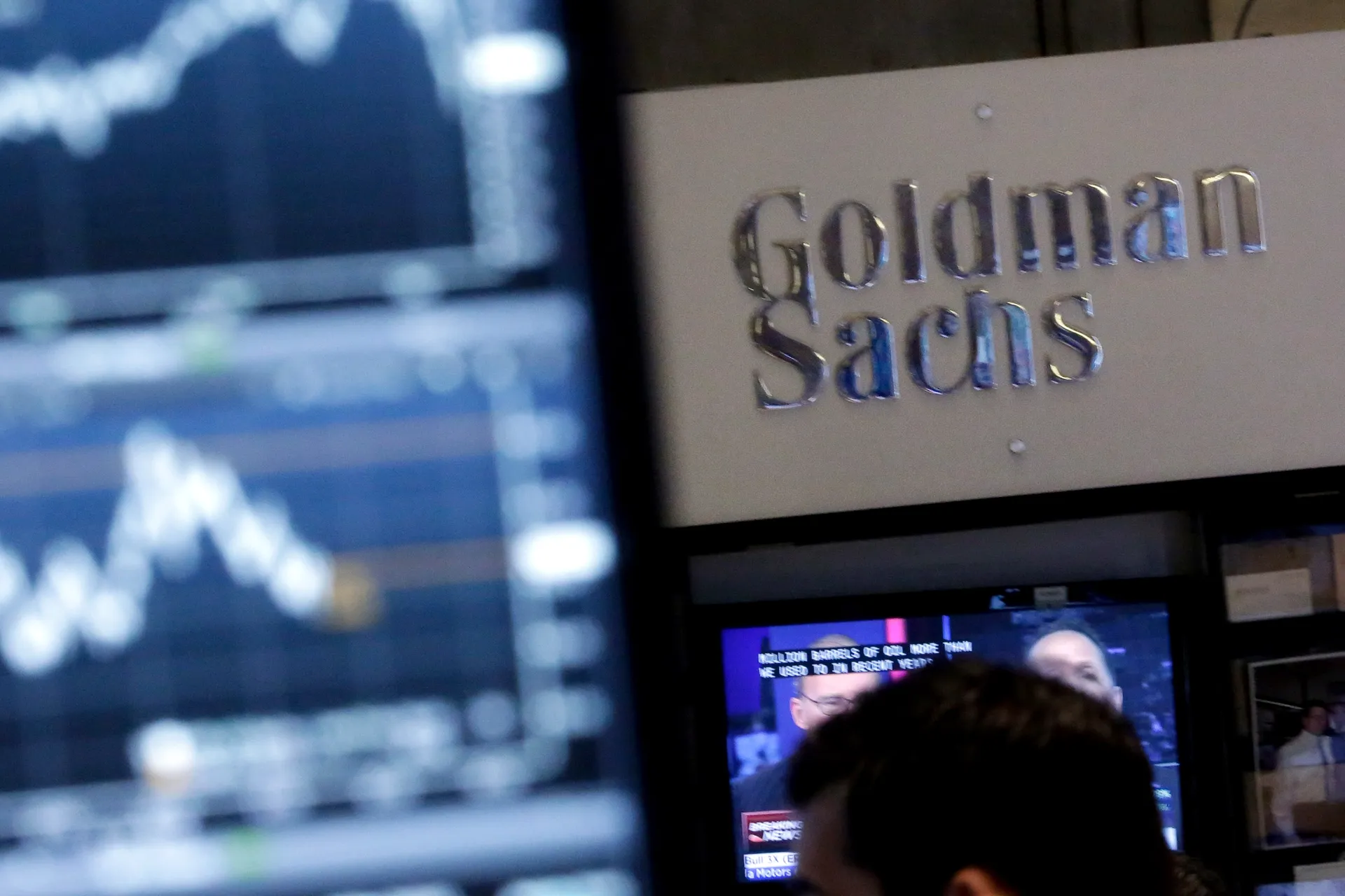 Капитал - Goldman Sachs будет отслеживать список значимых хедж-фондов