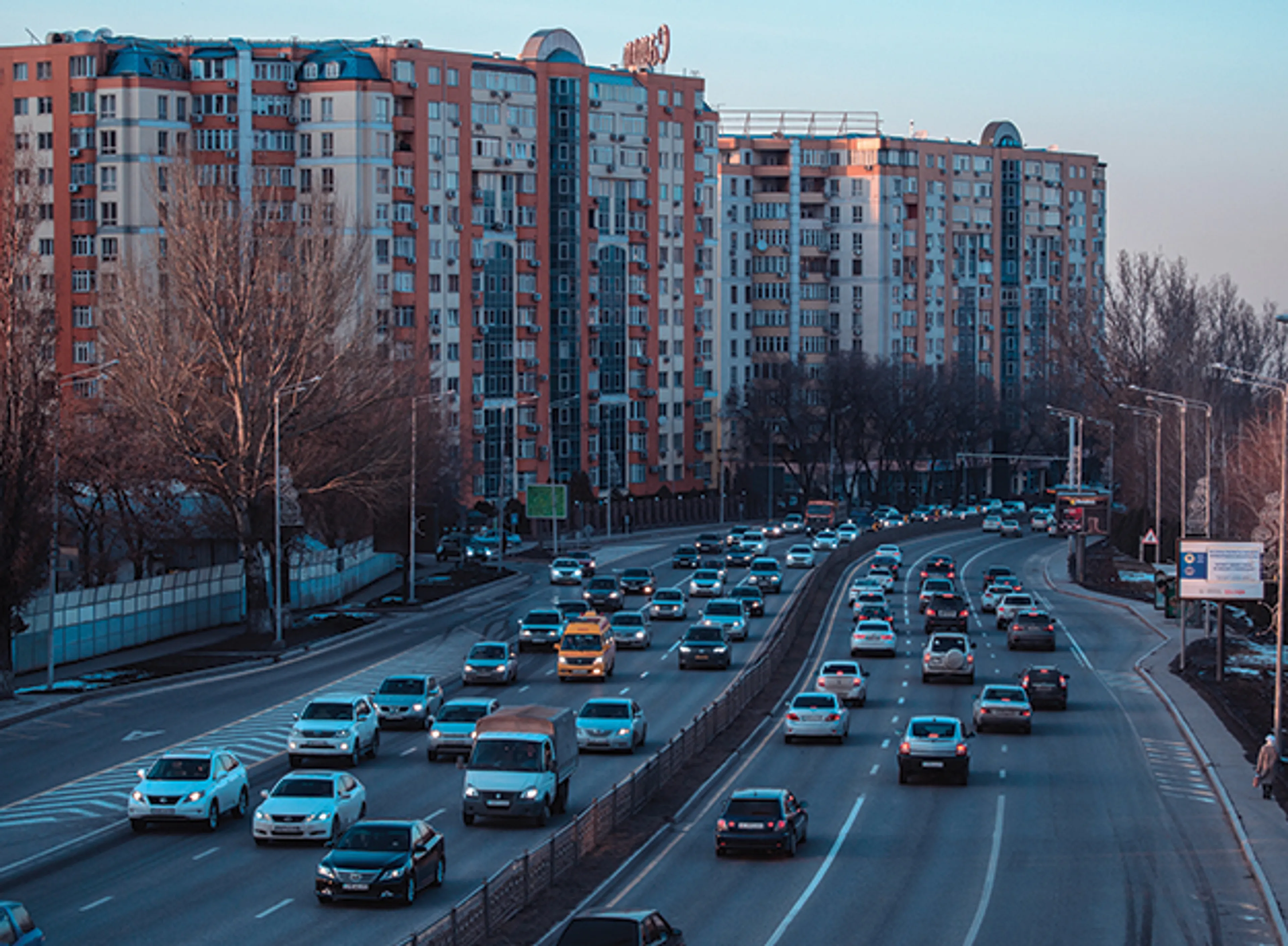 Капитал - Частичная продажа «смарта» китайцам, юбилеи Volkswagen Golf и ателье Zagato