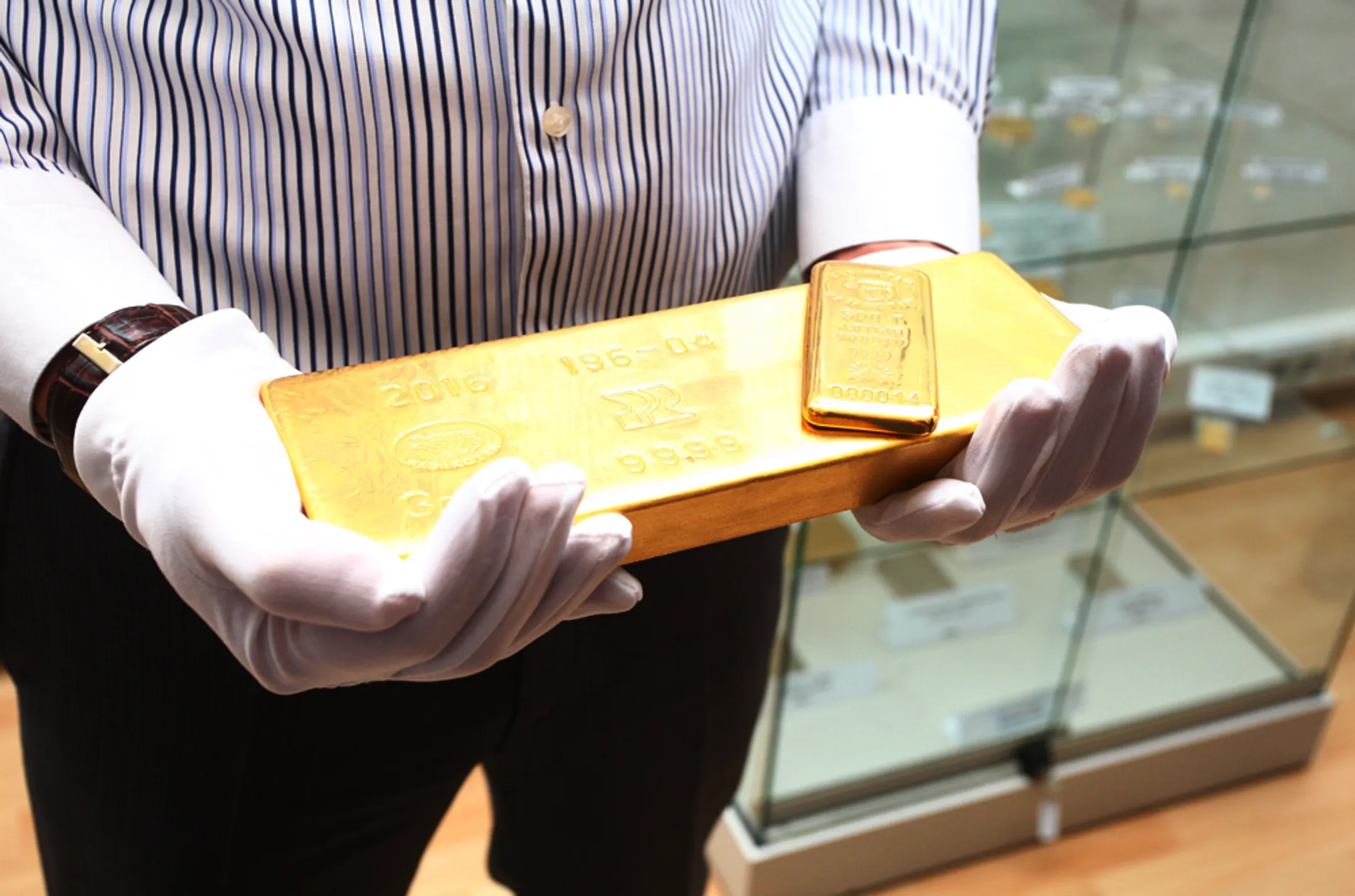 Казахстан намерен переработать две тонны иранского золота в 2017 году - Image Kapital.kz