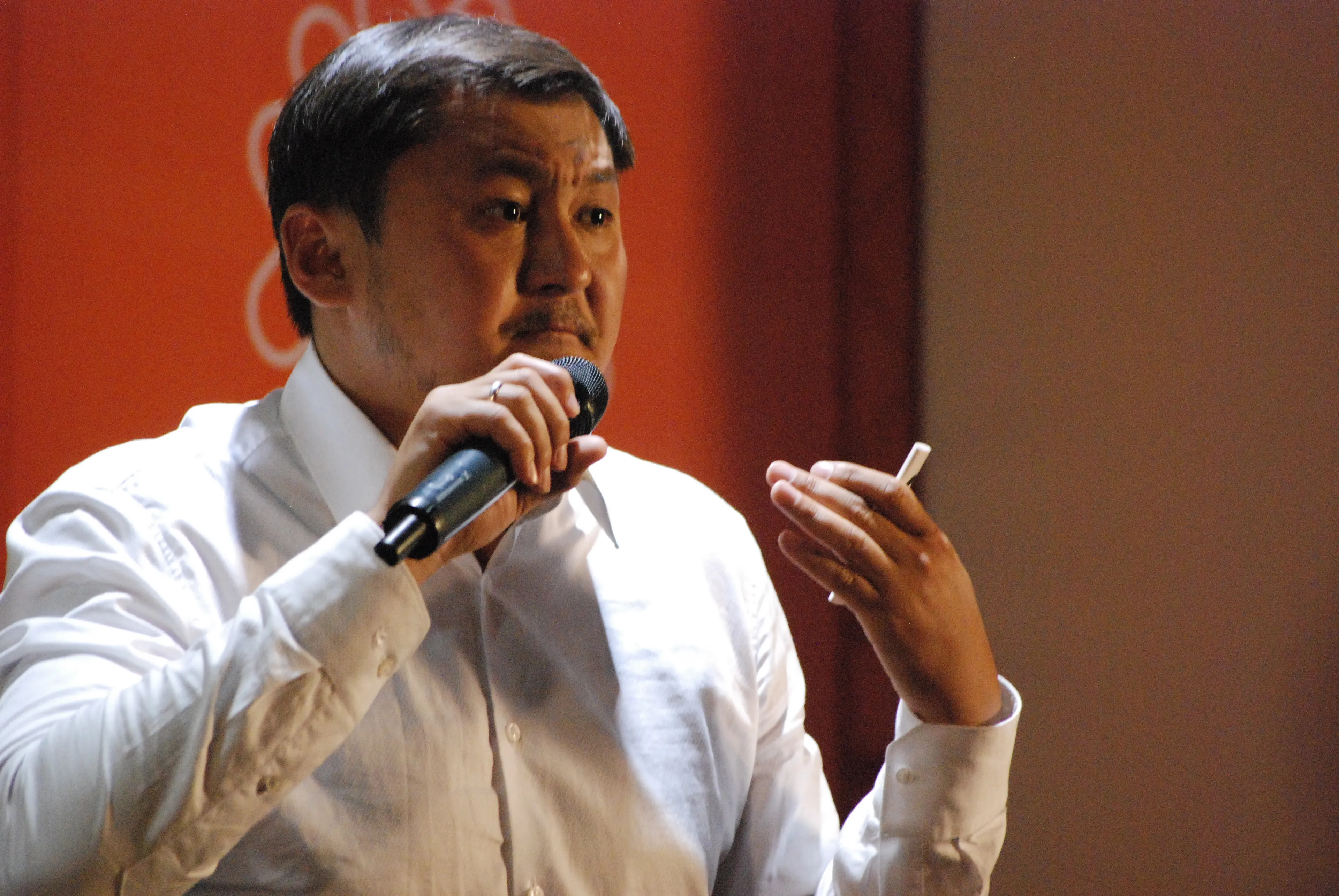 Капитал - У граждан РК парадоксальное мышление, которое иногда мешает двигаться вперед