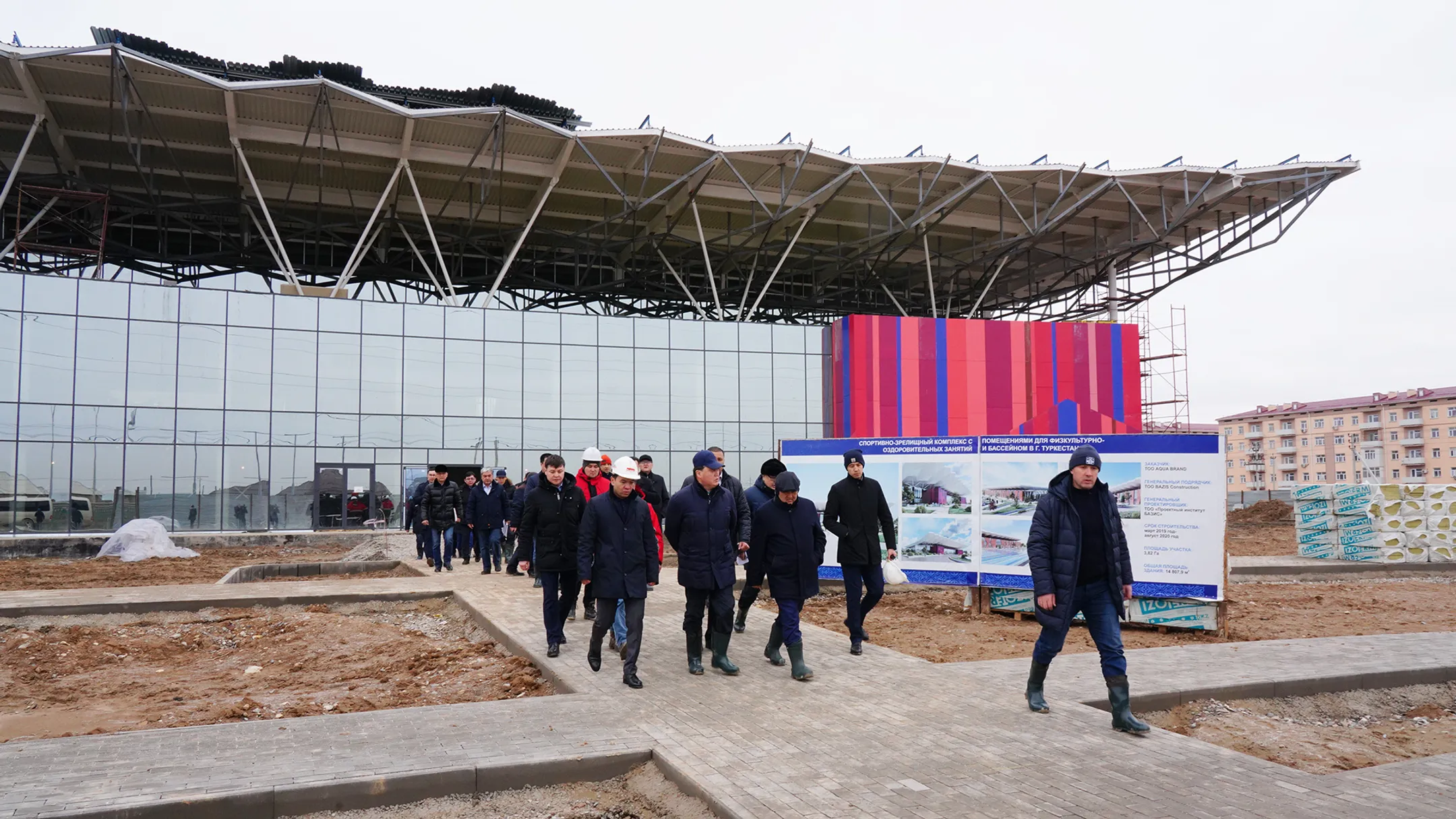 Аскар Мамин проинспектировал строительство объектов Туркестана - Image Kapital.kz