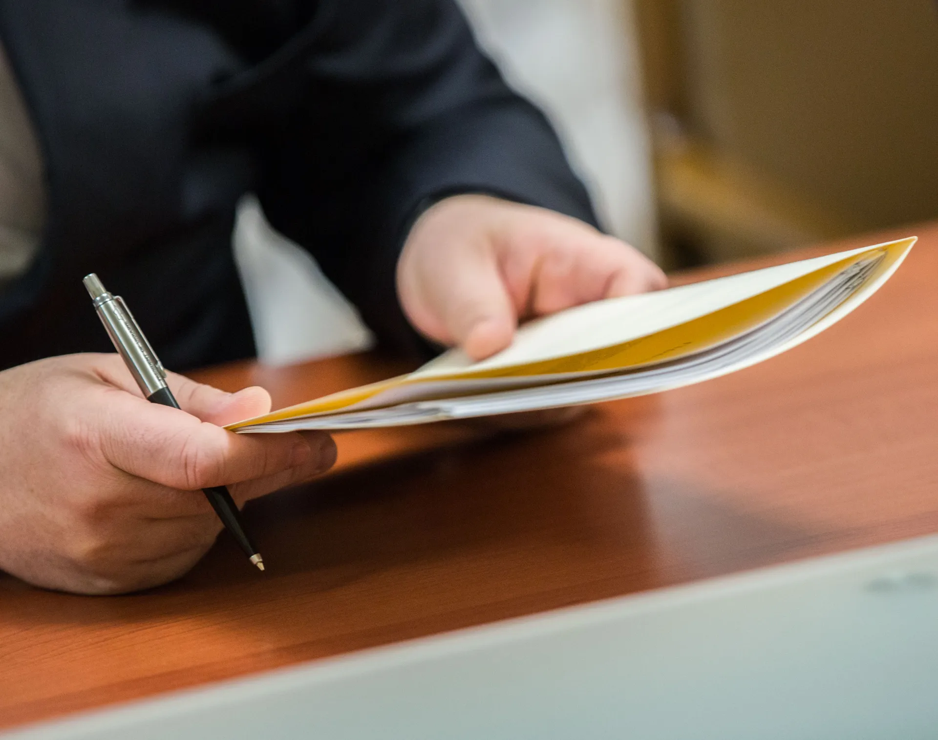 Капитал - Президент подписал закон о поправках по вопросам транспорта