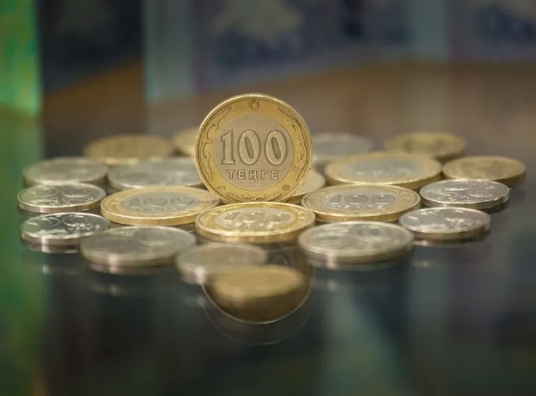 Капитал - Объем наличных денег сократился на 5,7%