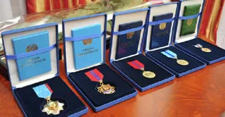 Капитал - Назарбаев наградил ветеранов орденами «Барыс» и «Курмет»