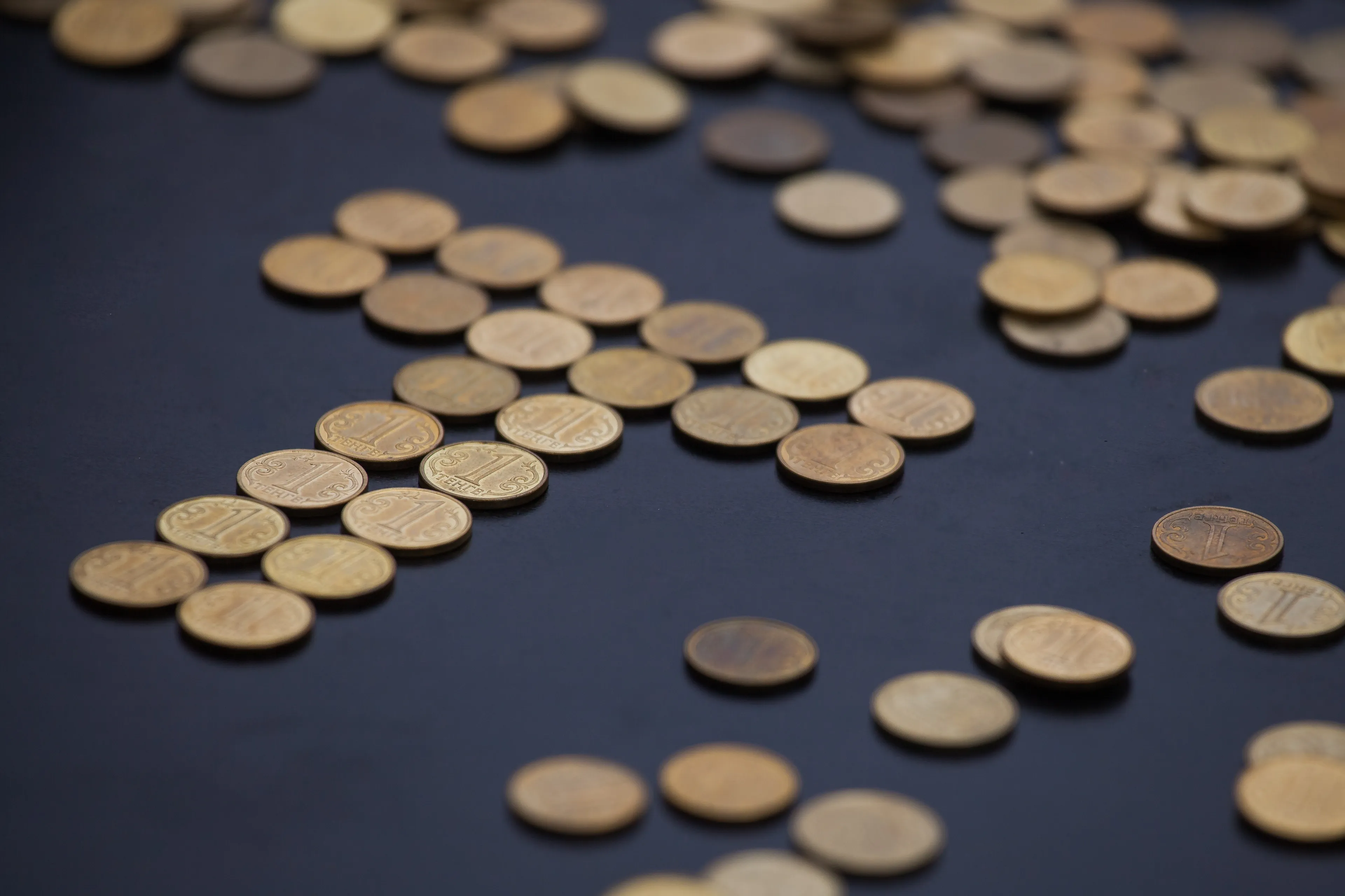 Капитал - Тенге закрыл торговую неделю на позитиве