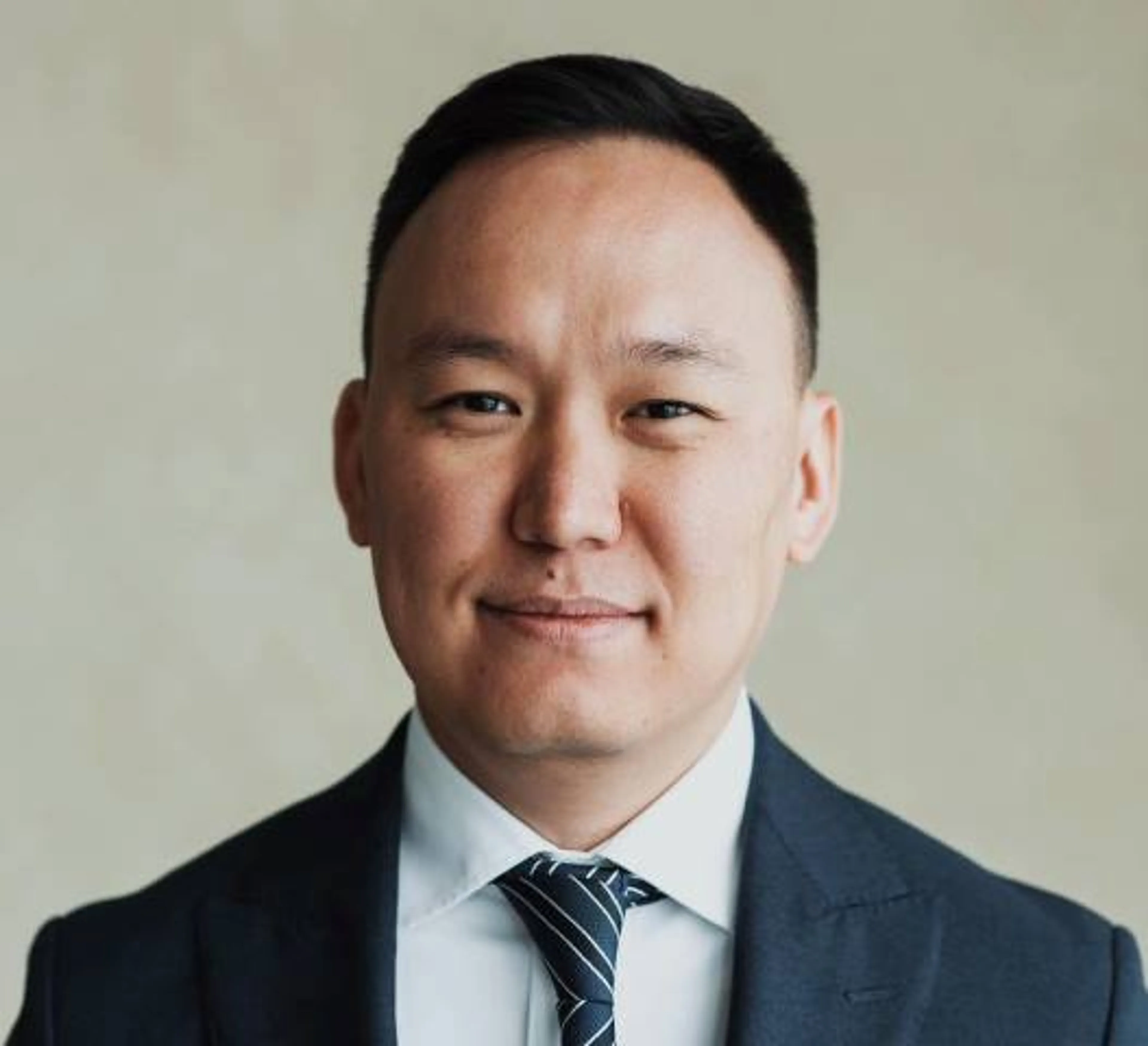 Капитал - Назначен внештатный советник министра информации и общественного развития