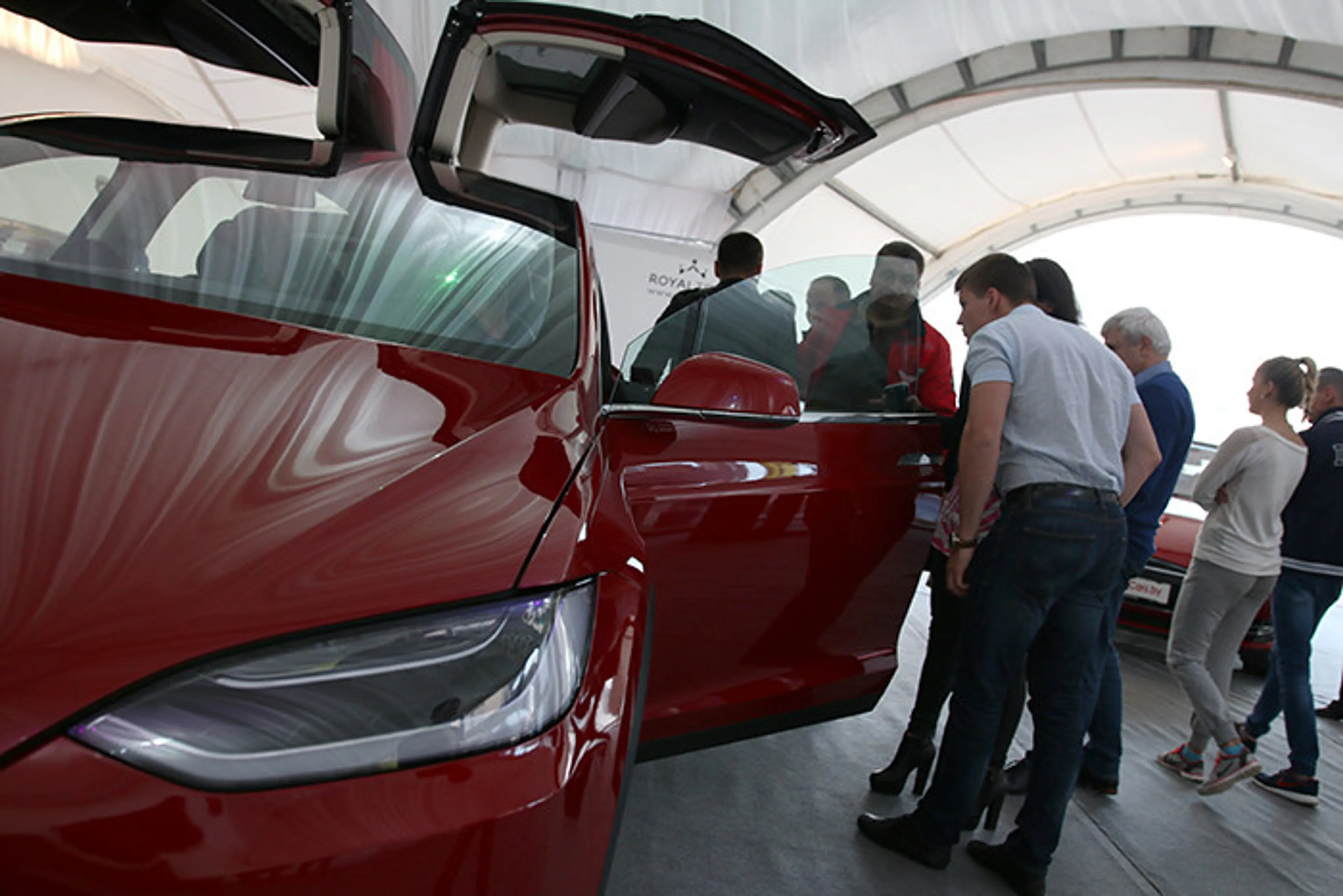 Капитал - В Германии каждый владелец Tesla Model S вернет в бюджет 4 тыс. евро