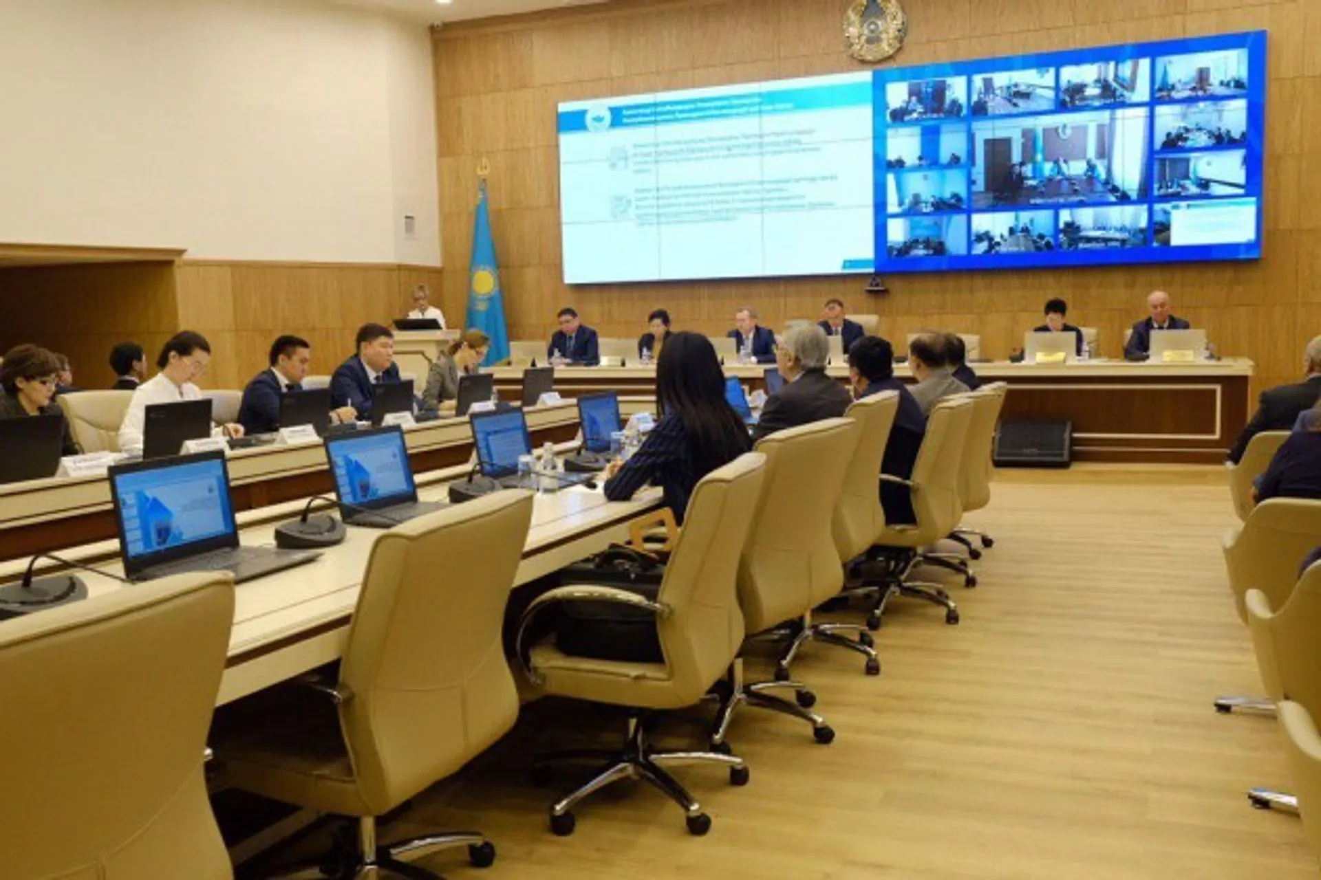 Капитал - Кандидаты в Президенты получат из бюджета по 7,3 млн тенге