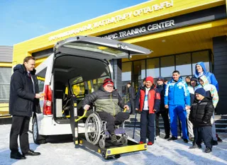 Капитал - Тойота передала Паралимпийскому комитету 6 микроавтобусов