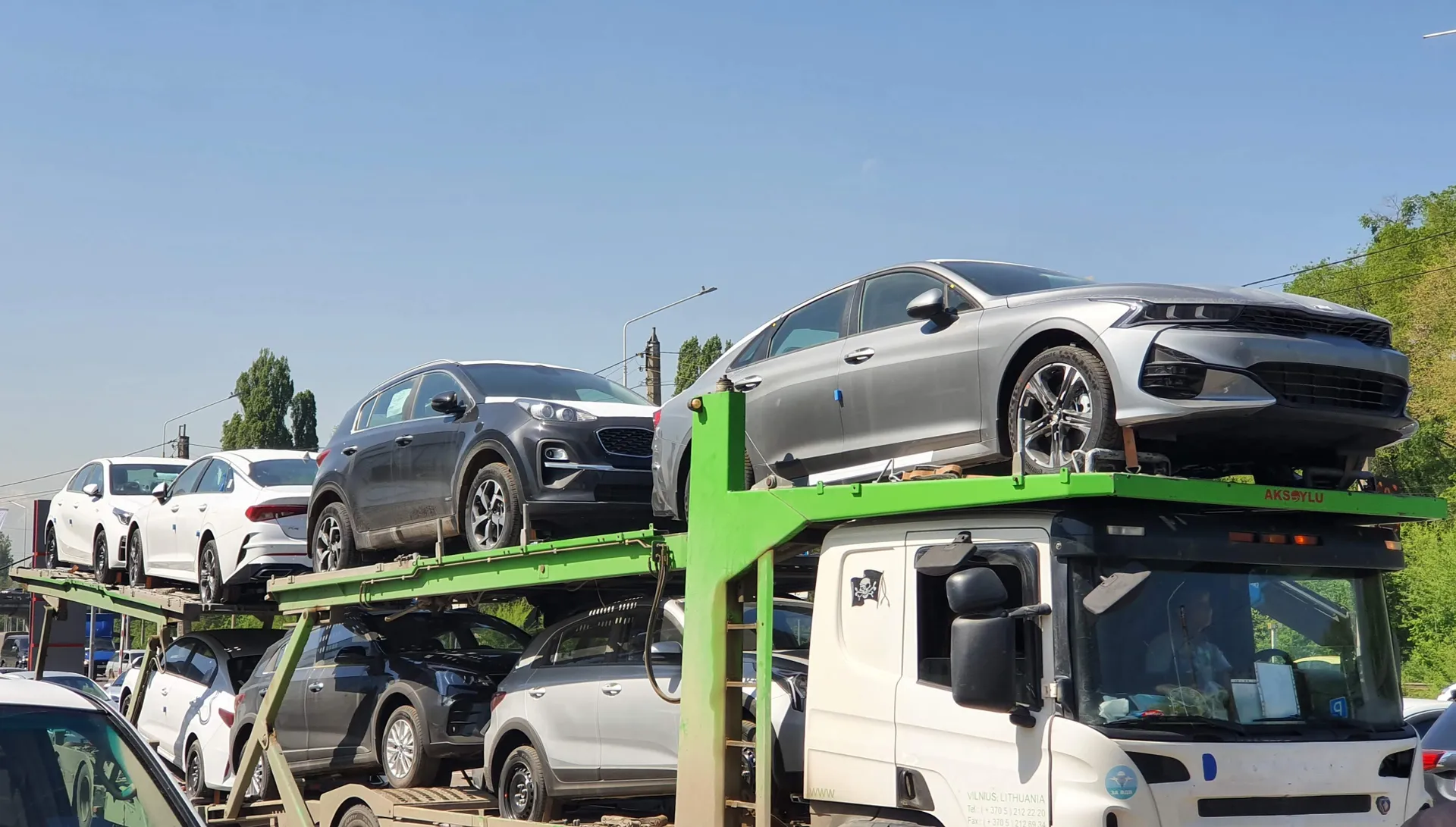 Капитал - Итоги продаж в РК за 2022 год, юбилейный Bentley и Cybertruck