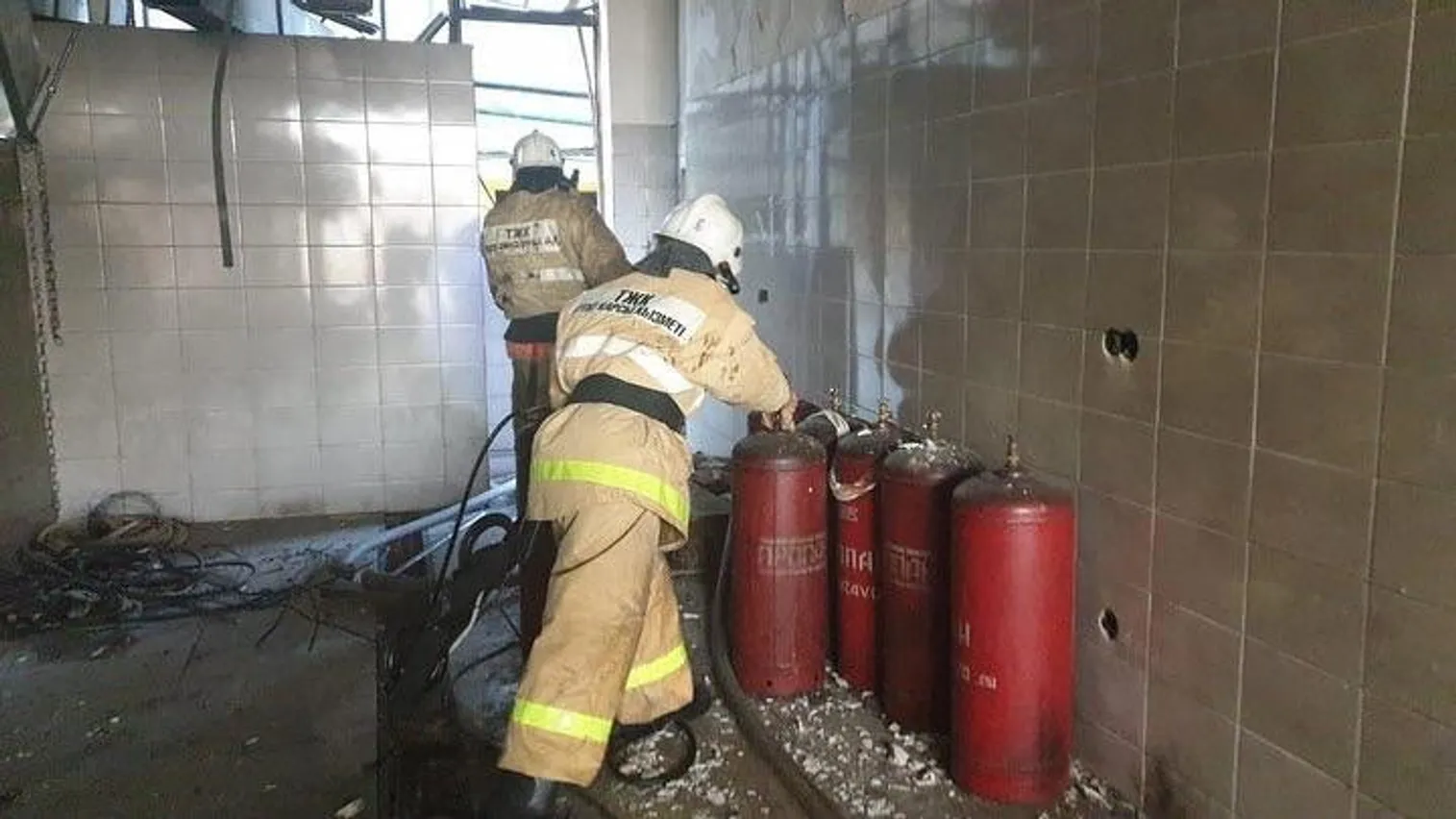 При взрыве газового баллона в кафе столицы пострадали 33 человека - фото kapital.kz