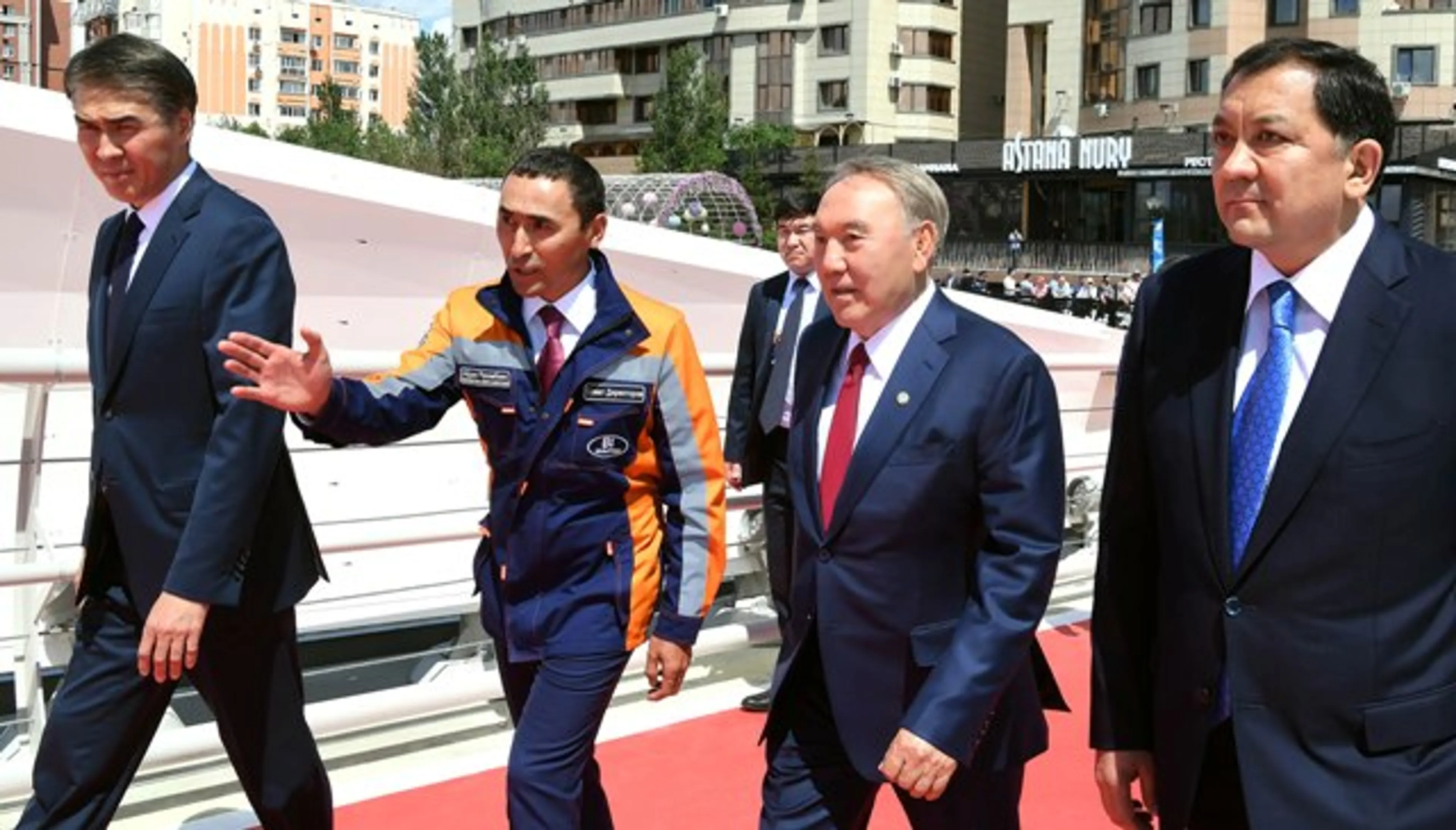 Капитал - В Астане презентовали вело-пешеходный мост через Есиль