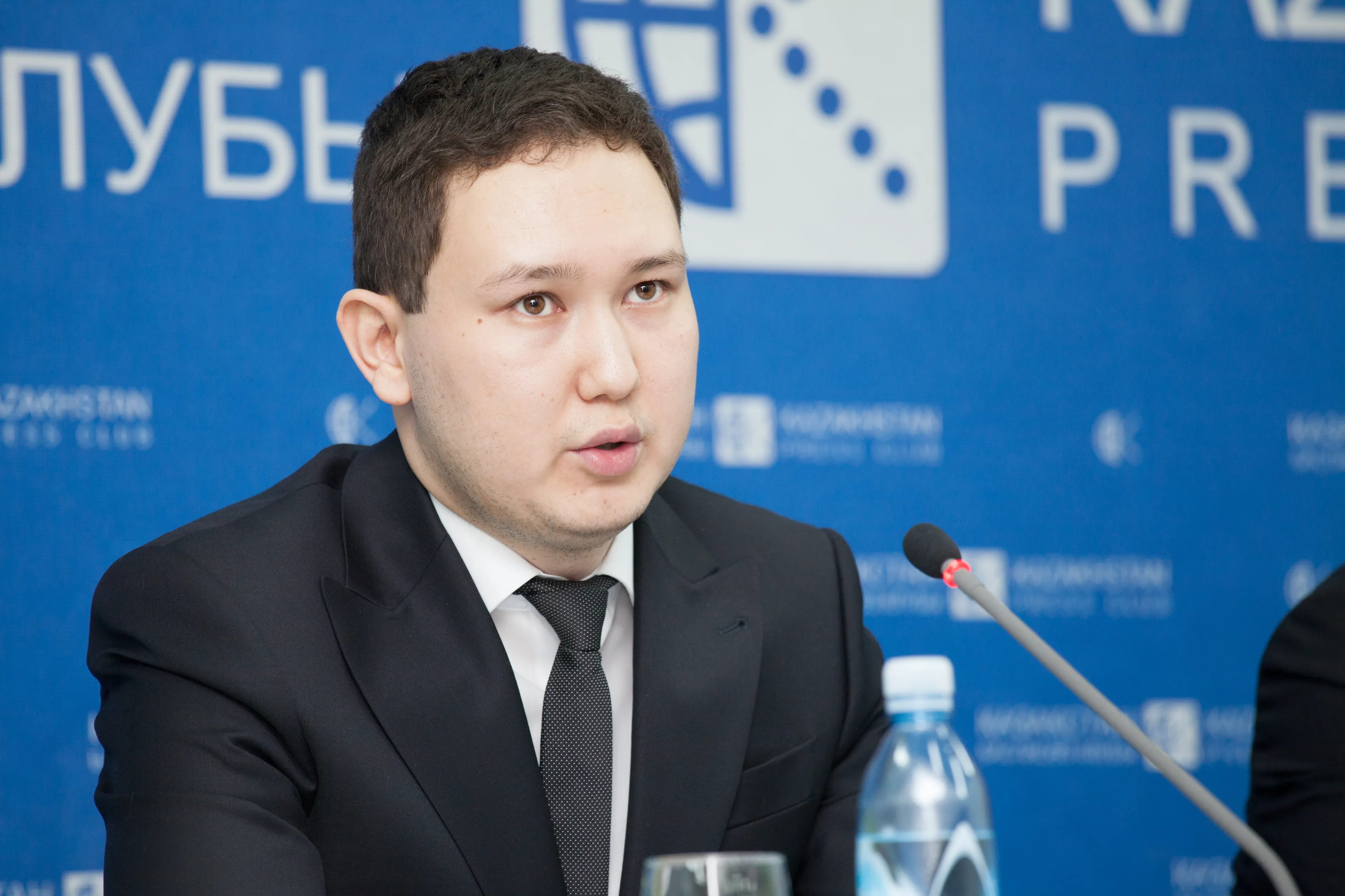 Капитал - В РК ежемесячно поступает 10 тонн кальянного табака