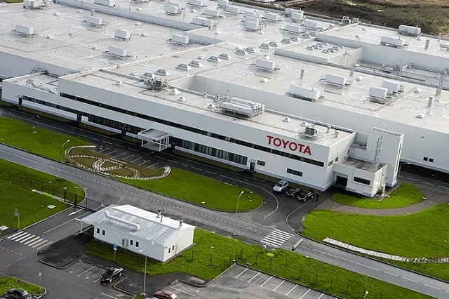 Toyota продает все больше машин
