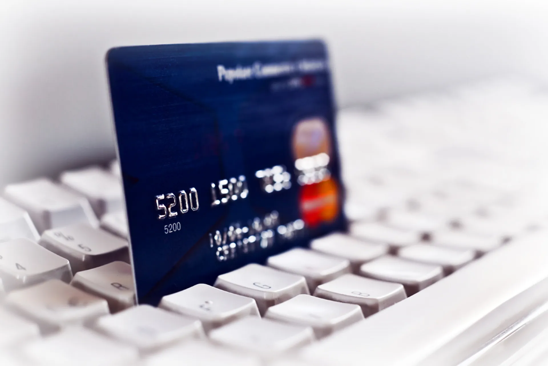 Капитал - Кредитки набирают популярность