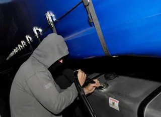 Капитал - Подсчитаны убытки от теневого рынка топлива в ЕС