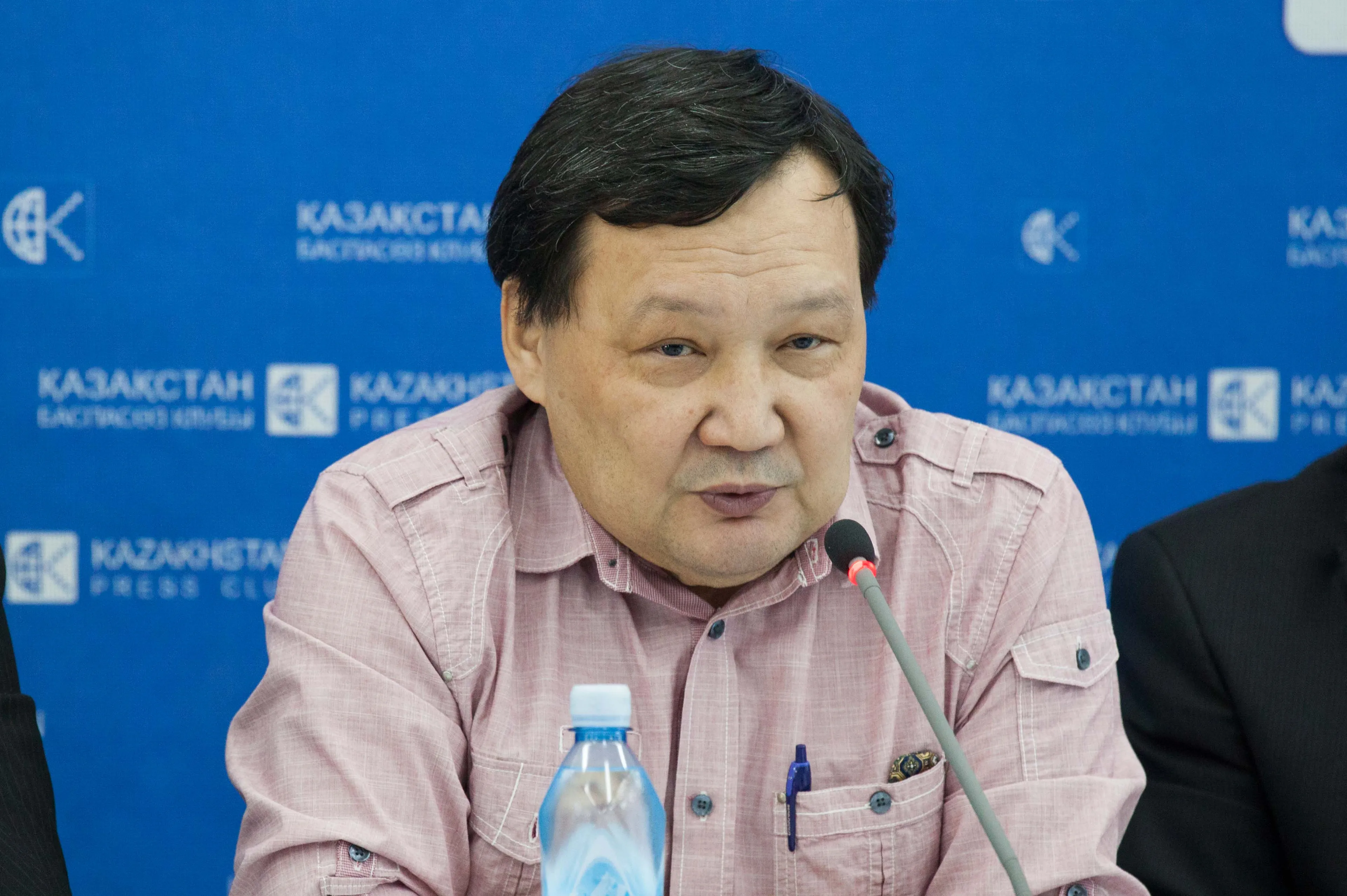 Капитал - Казахстан увлекся зарубежными экспертами