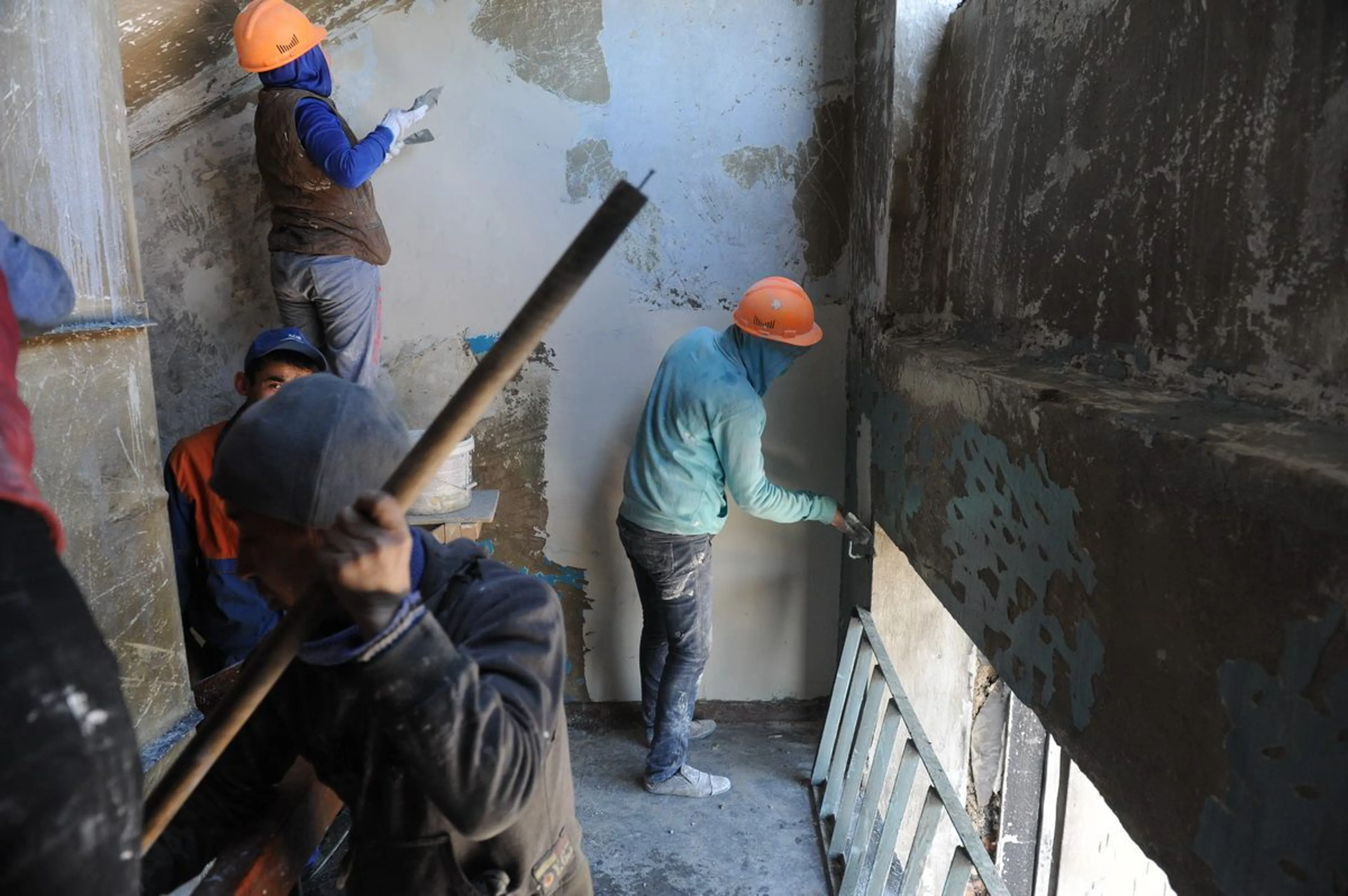 Капитал - В Алматы восстанавливают сгоревший дом