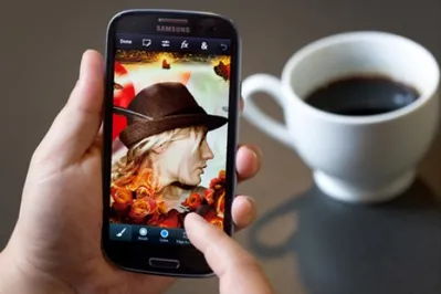 Фотошоп перенесли на телефоны