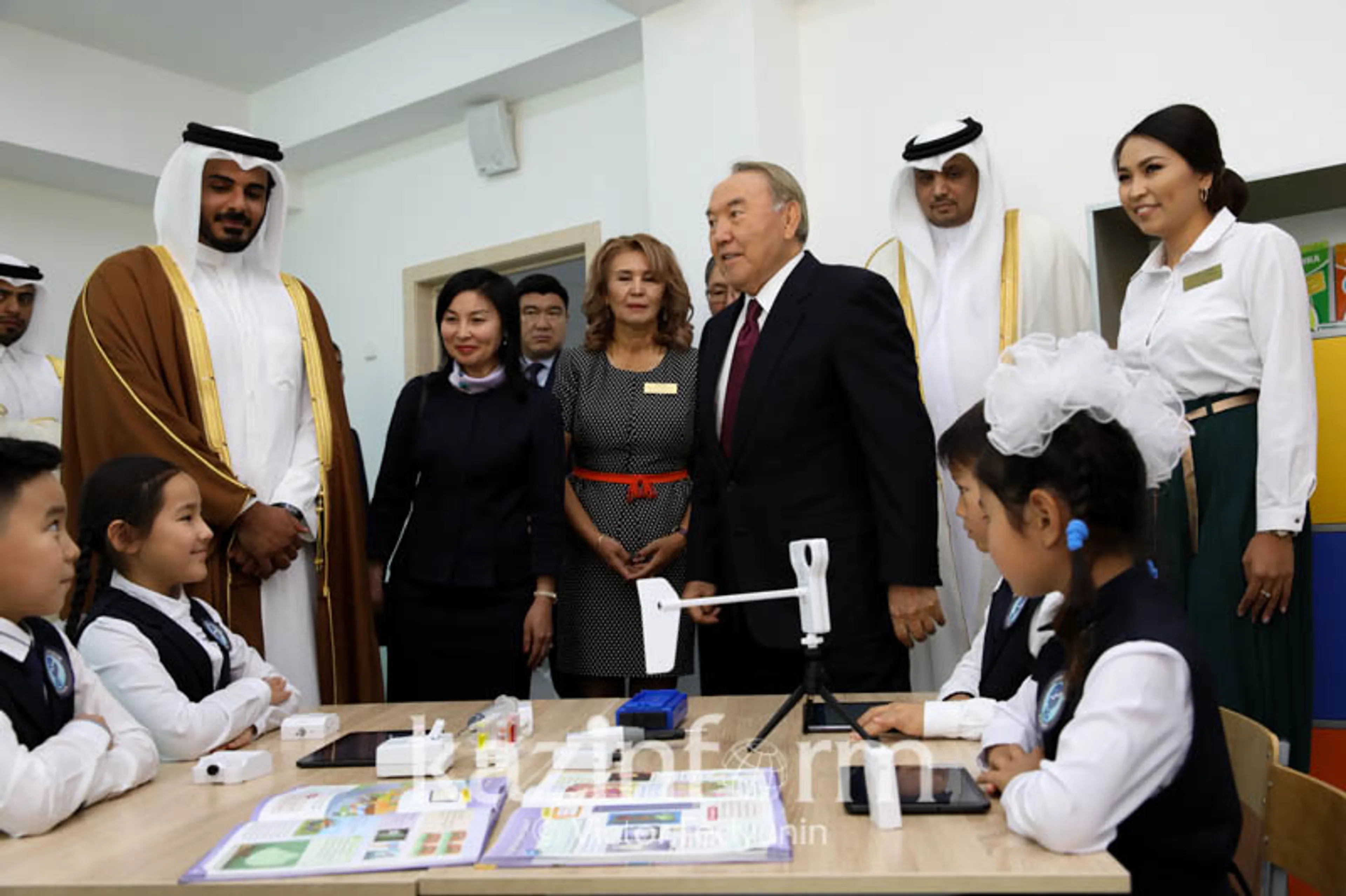 Капитал - Нурсултан Назарбаев поздравил казахстанцев с Днём знаний