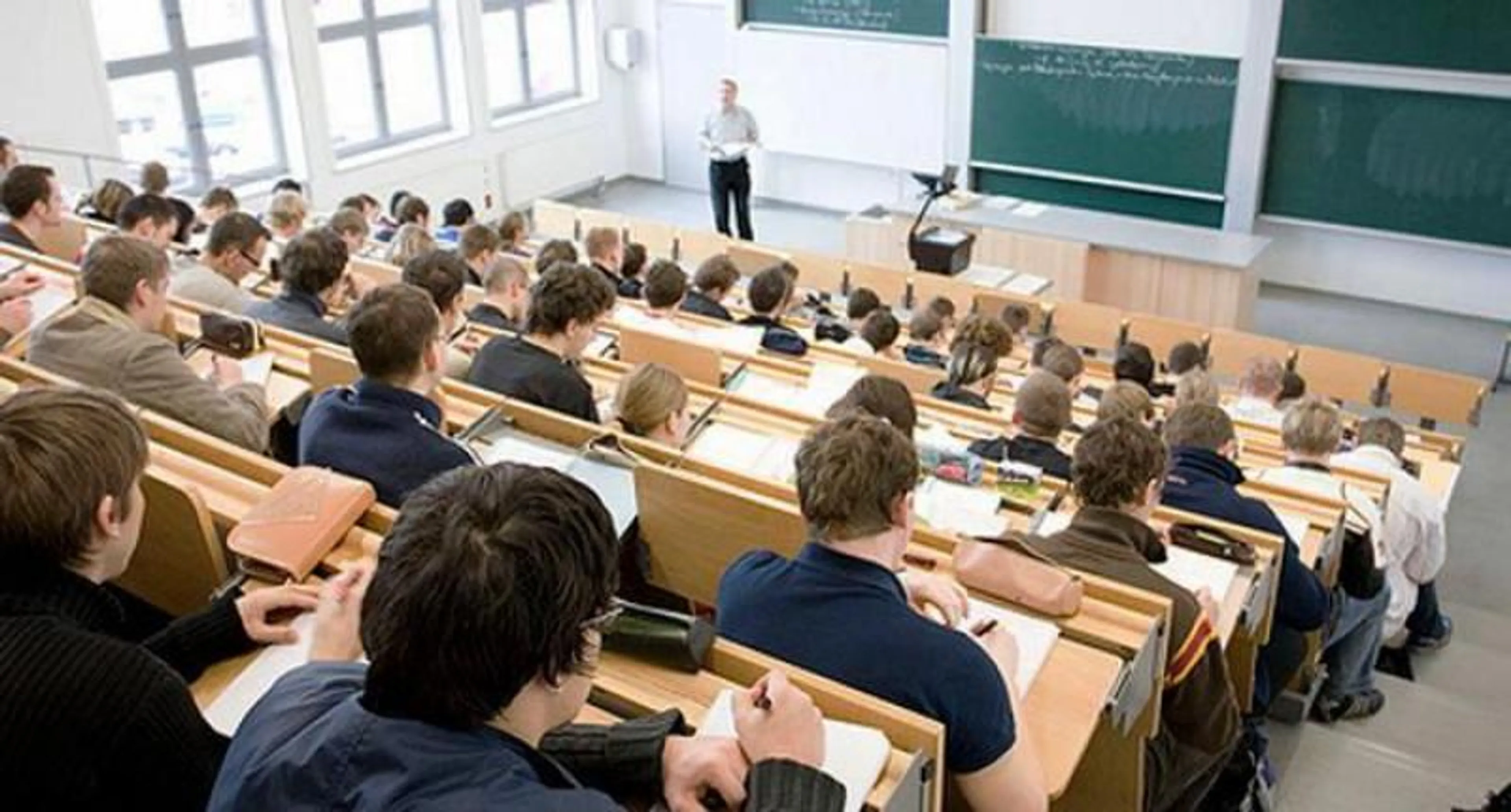 Капитал - Студенты все чаще учатся за свой счет