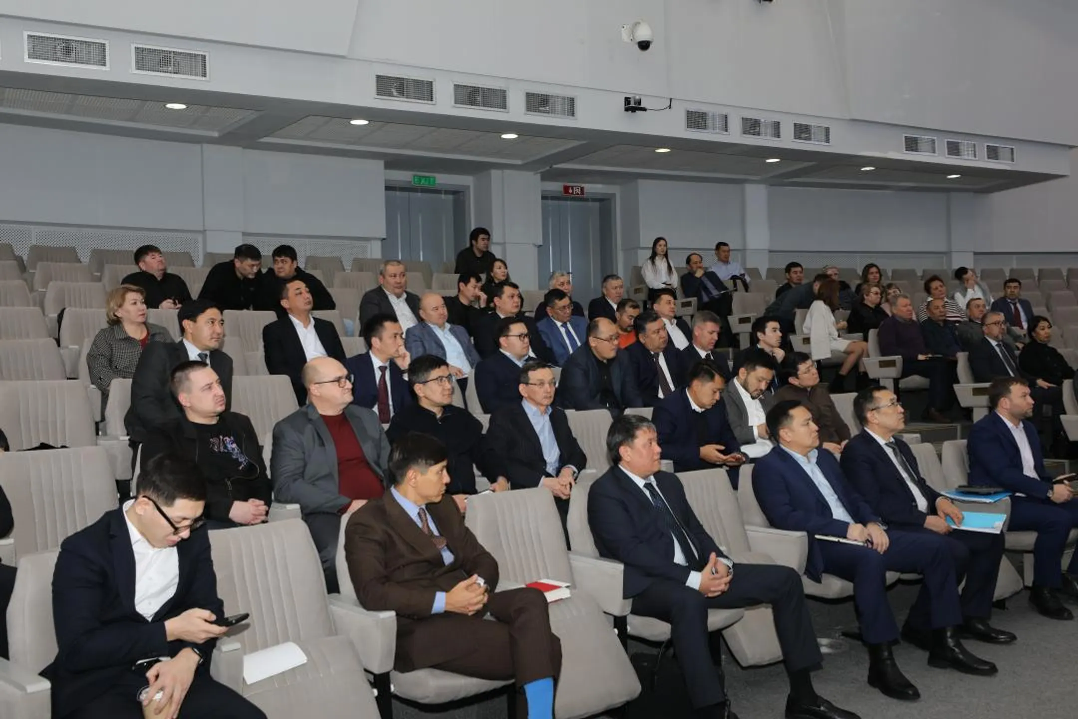 Такси-агрегаторы стимулируют водителей к переработкам - Минтранспорта - Image Kapital.kz