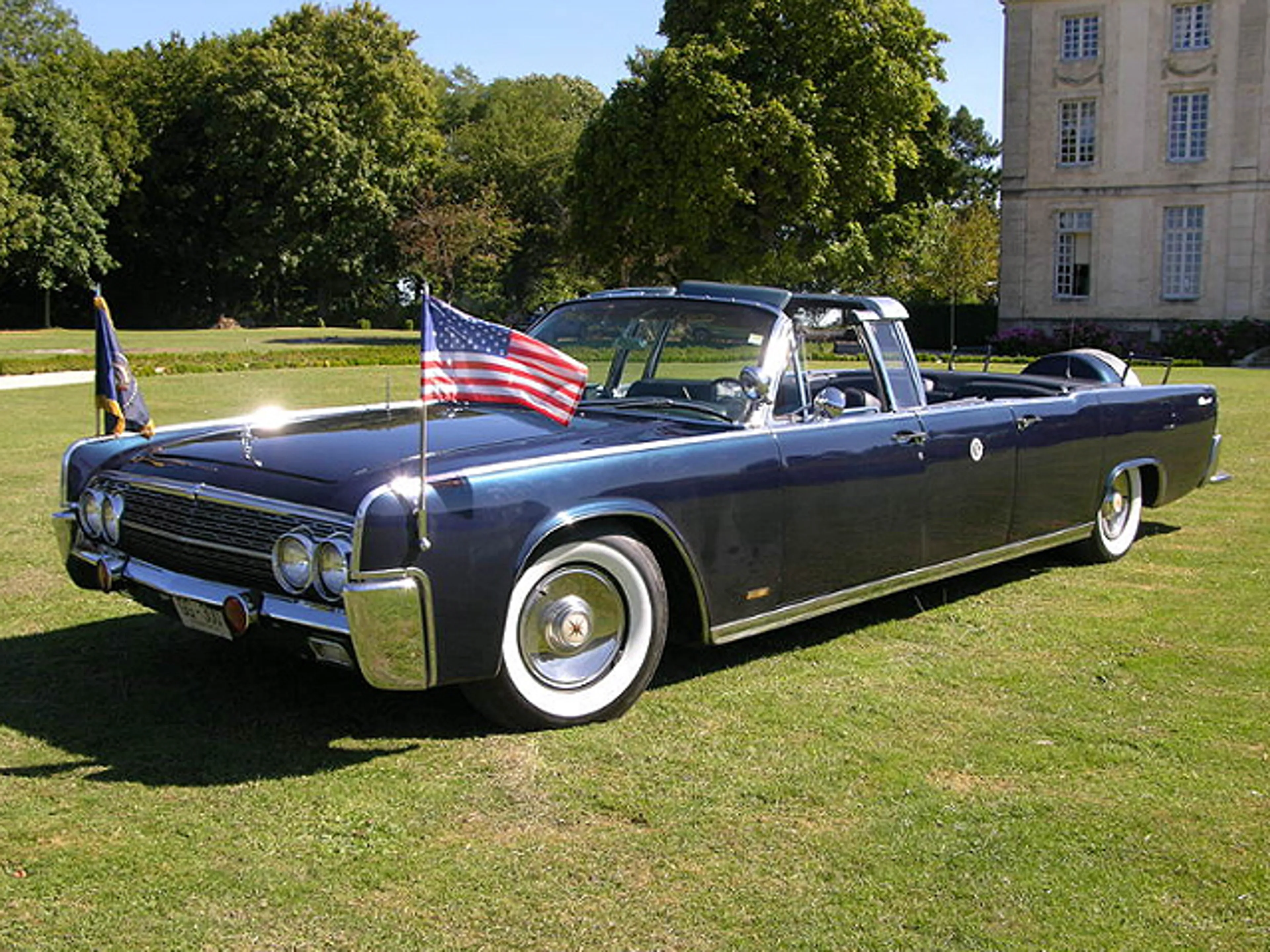 Капитал - Дубликат лимузина Кеннеди выставят на аукцион