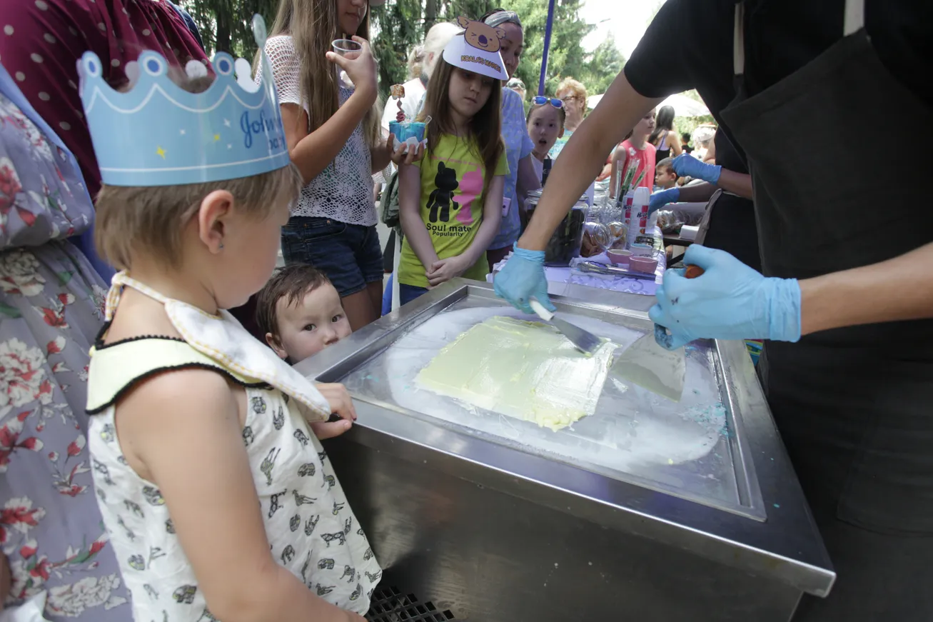 В Алматы состоялся фестиваль мороженого БалмұзDay - фото kapital.kz
