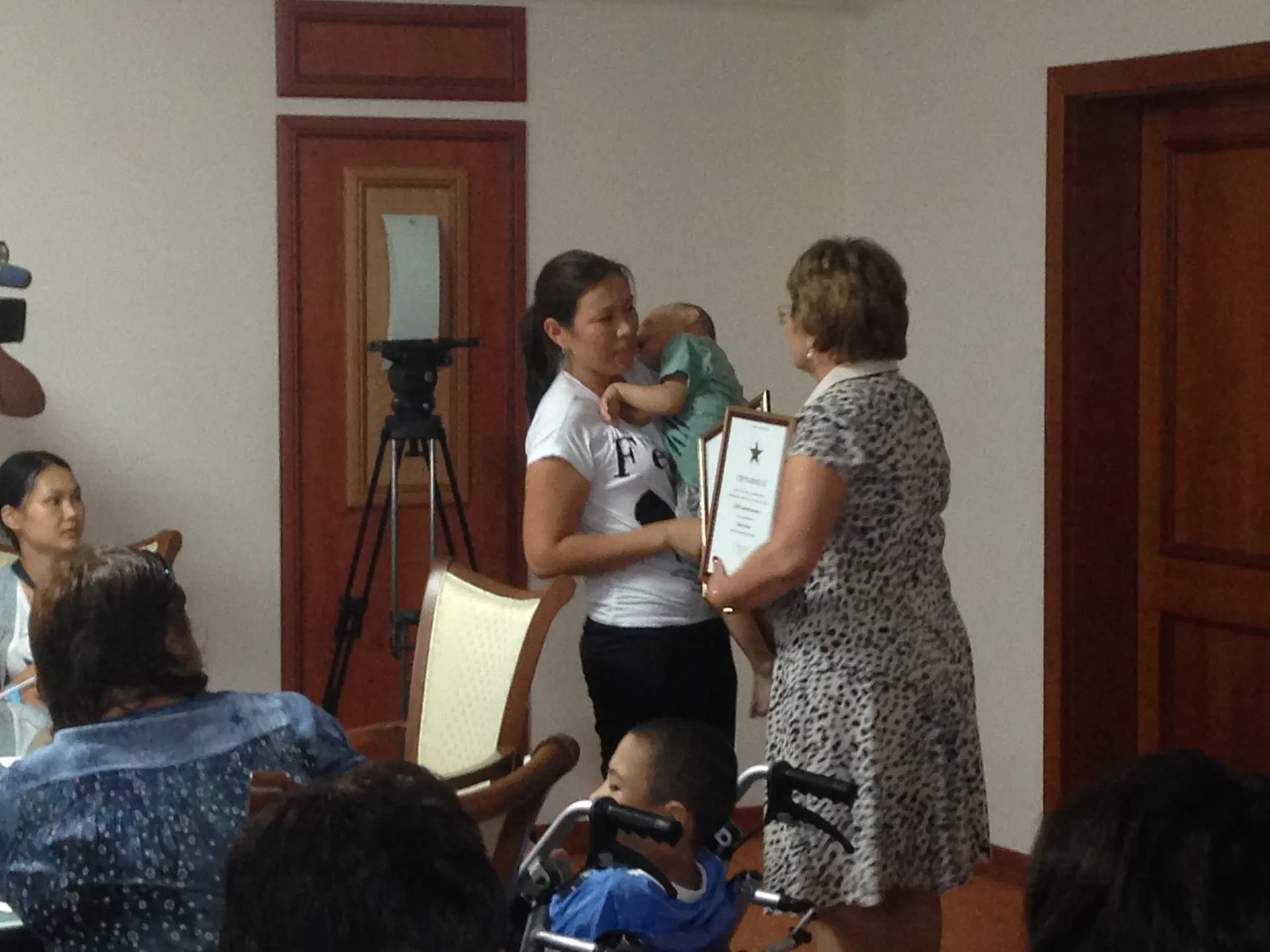 Капитал - 33 ребенка в Астане получили сертификаты на лечение