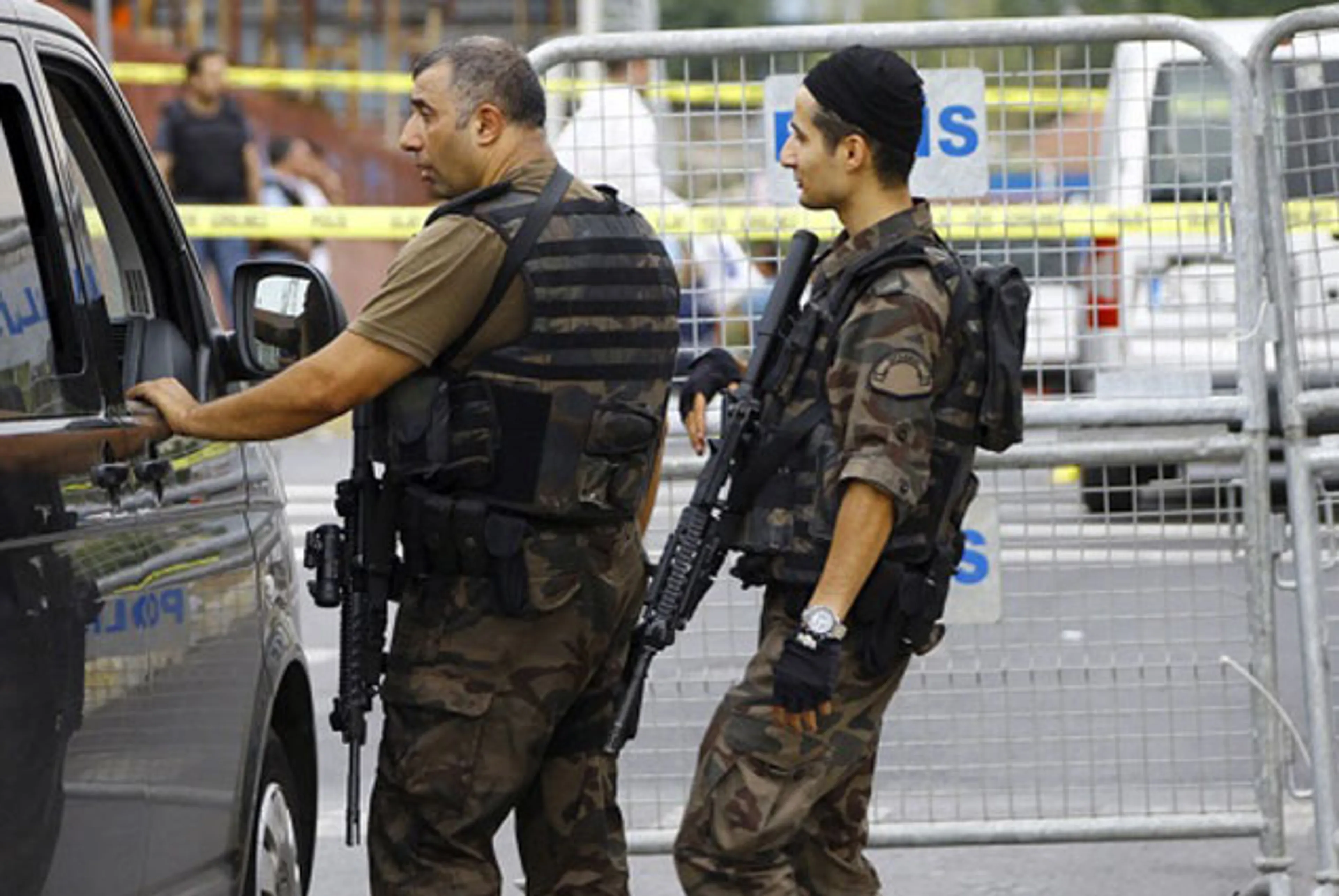 Капитал - При взрыве в Стамбуле погибли 10 человек