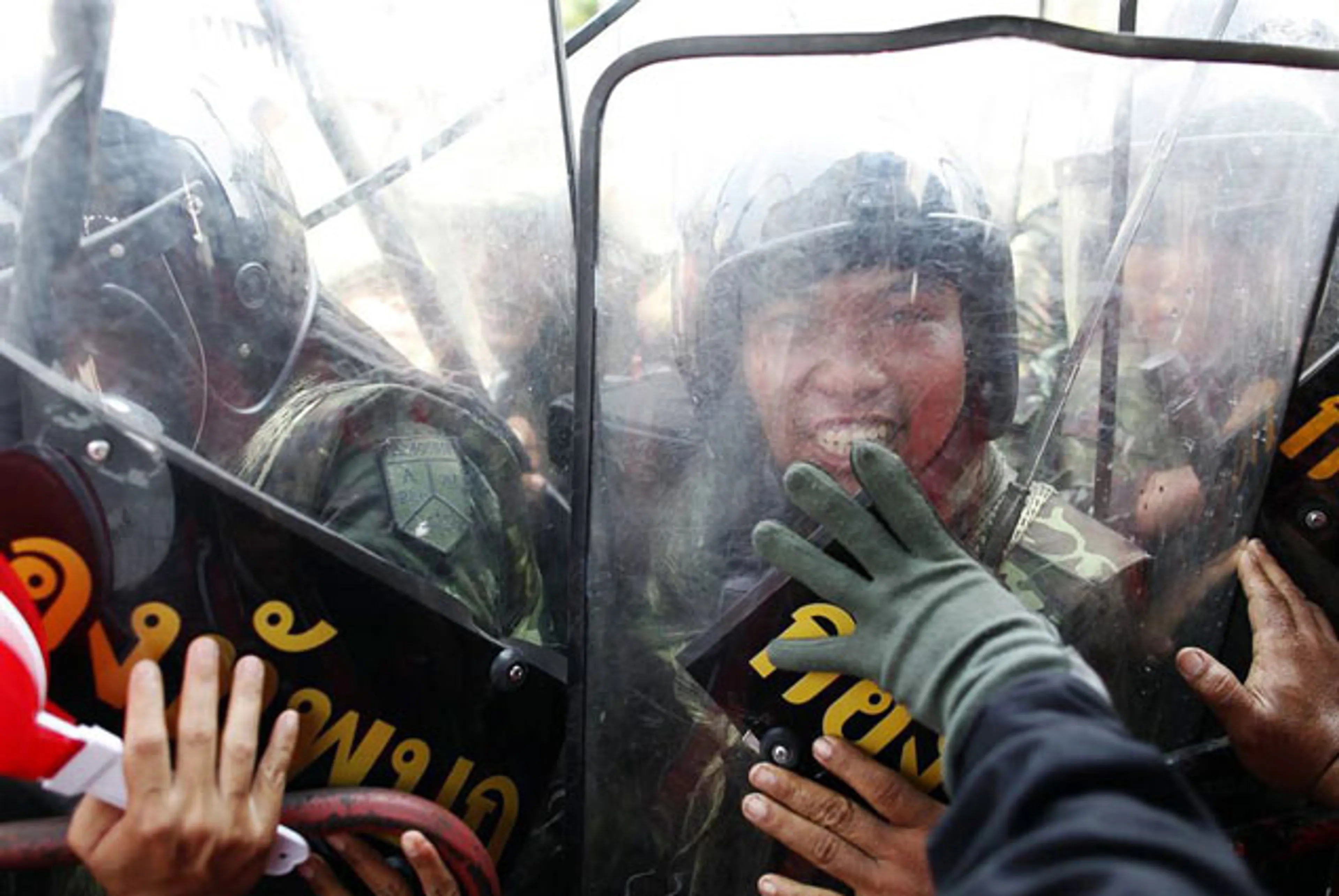 Капитал - От столкновений в Таиланде пострадали 100 человек