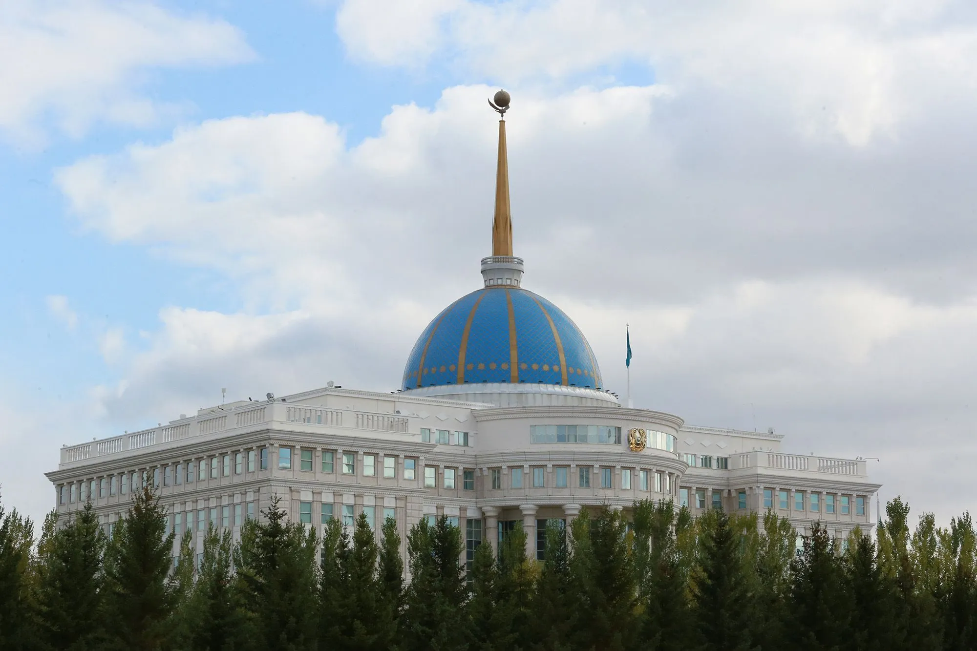 Президент поручил усилить меры безопасности на объектах инфраструктуры