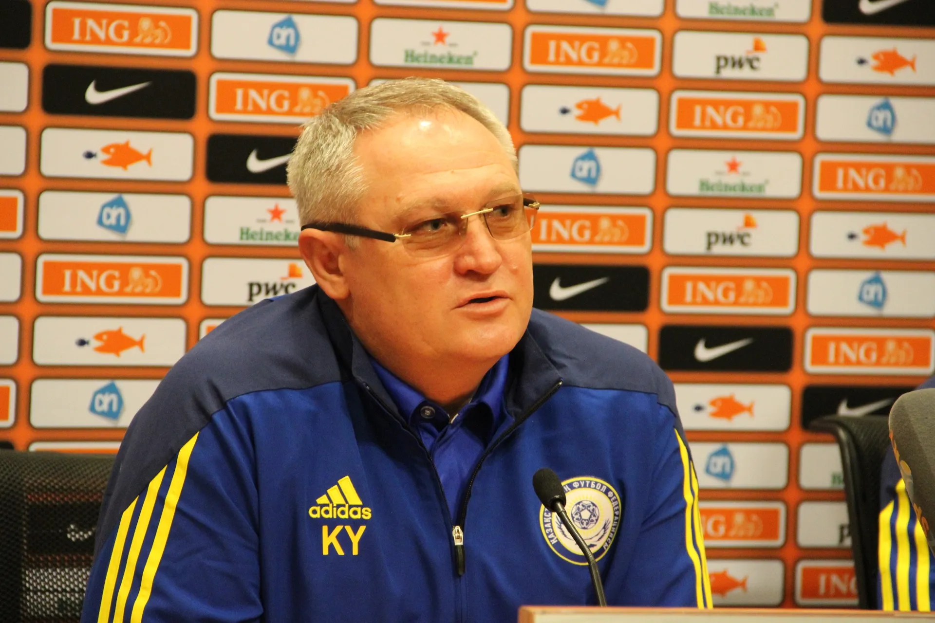 Капитал - Наставник сборной Казахстана подал иск на Eurosport