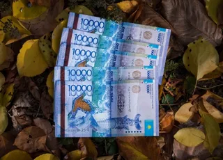 Капитал - Среднемесячная зарплата в РК в октябре увеличилась