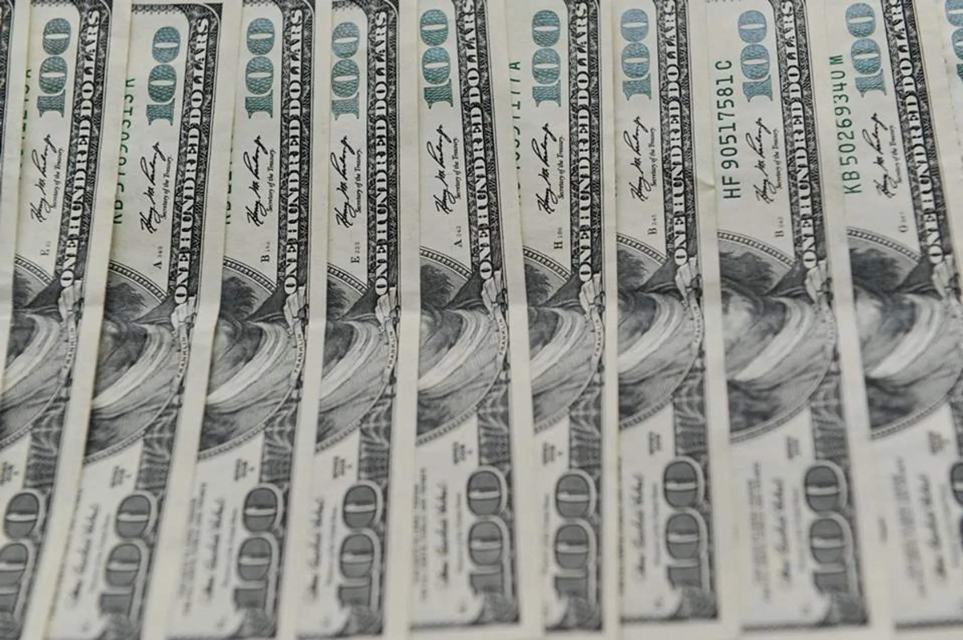 Капитал - Из Казахстана за границу перечислили $6,7 млрд