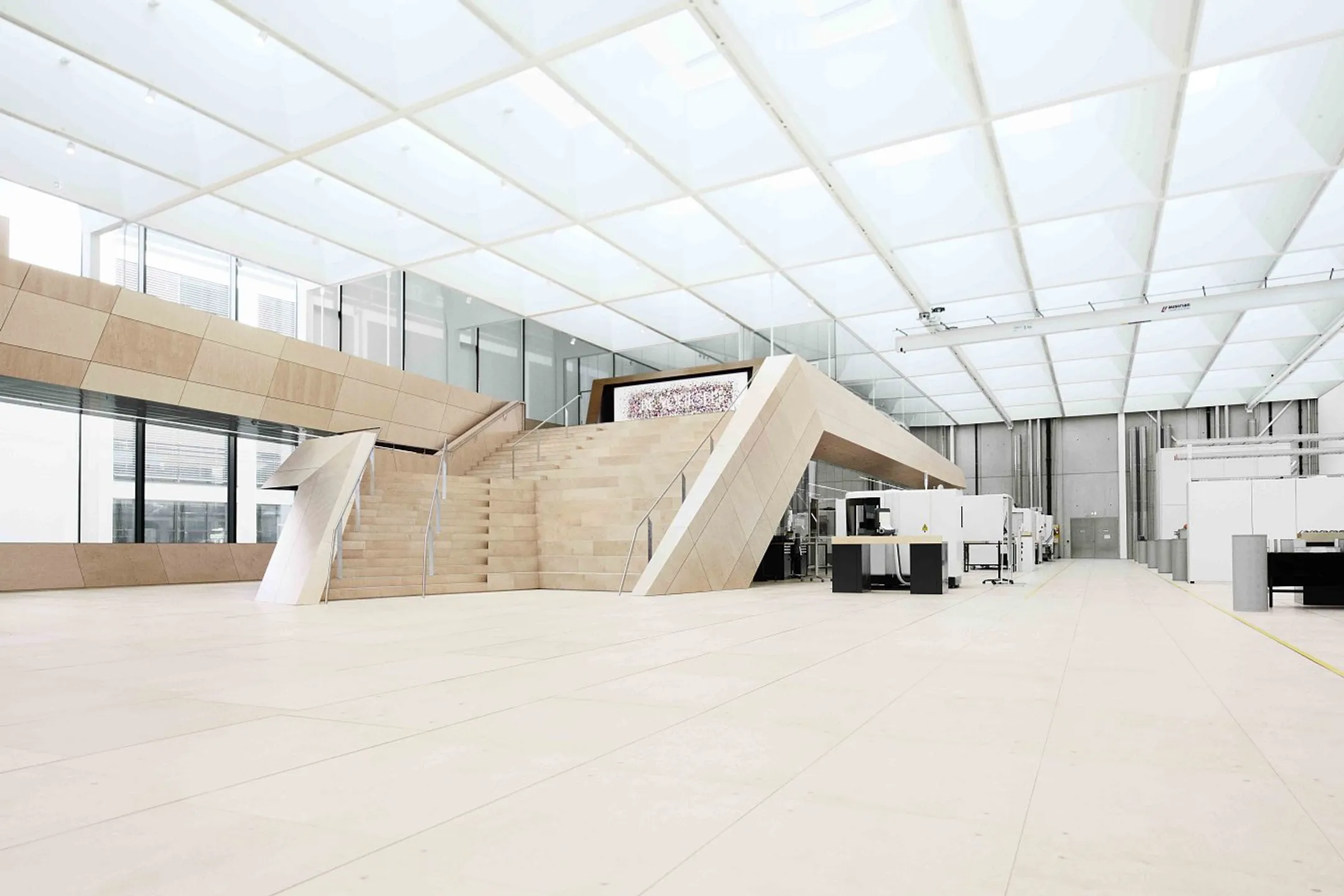 После ухода из жизни Даниеля Сваровски его детищу пророчили крах - Image Kapital.kz