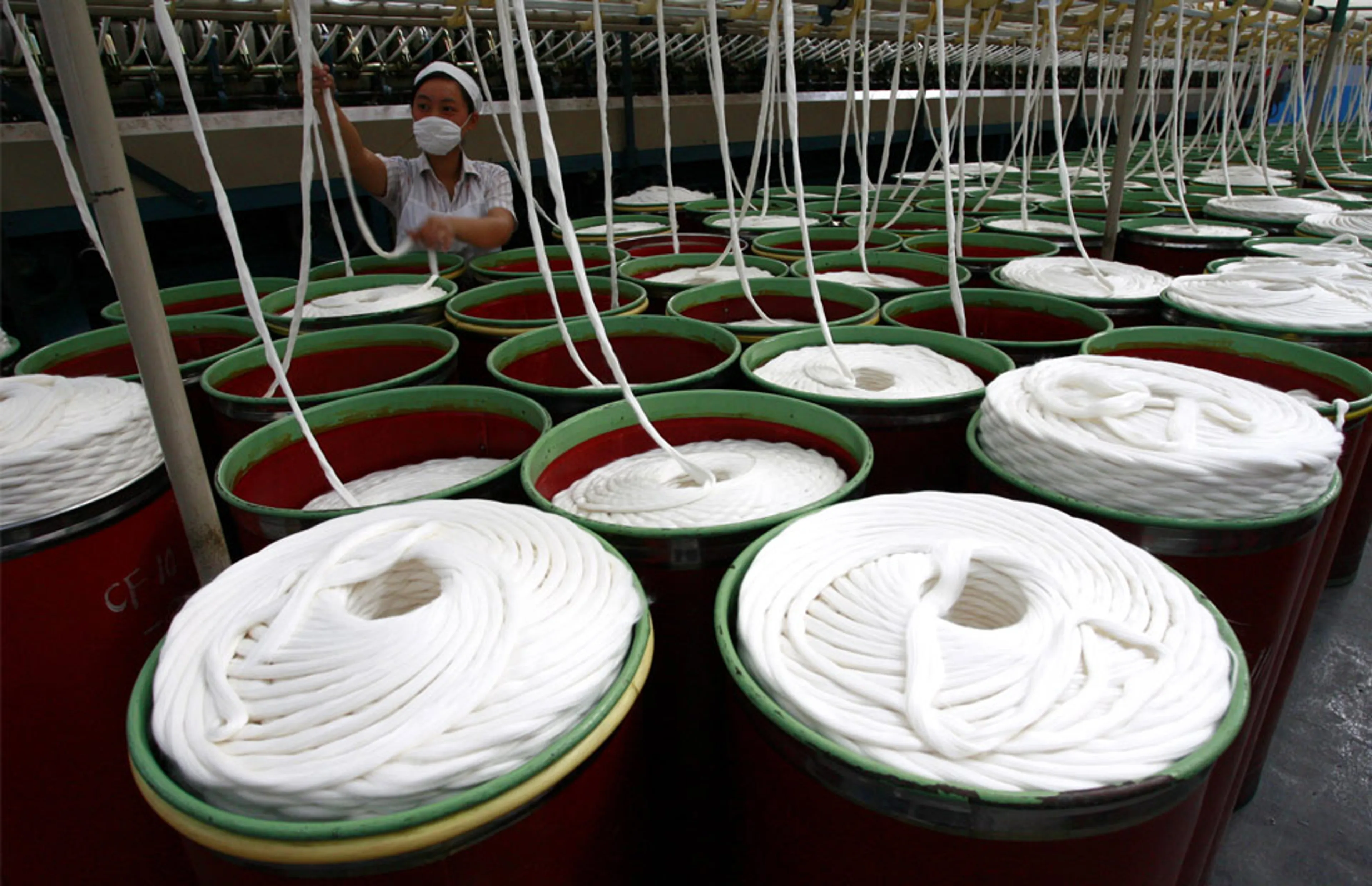 Капитал - Промышленные предприятия ЮКО произвели продукции на 371 млрд тенге