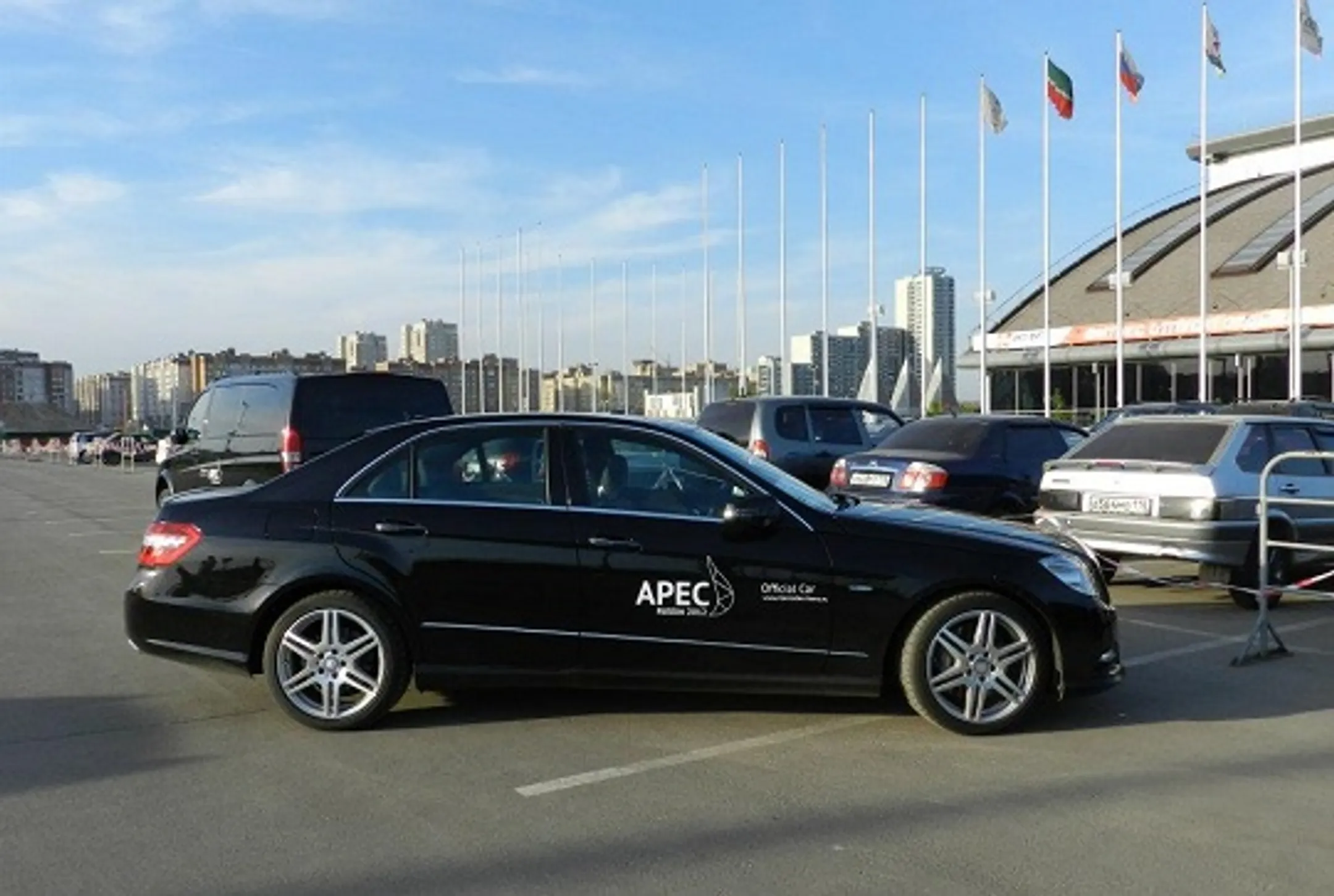 После саммита пропали 200 Мерседесов - Image Kapital.kz