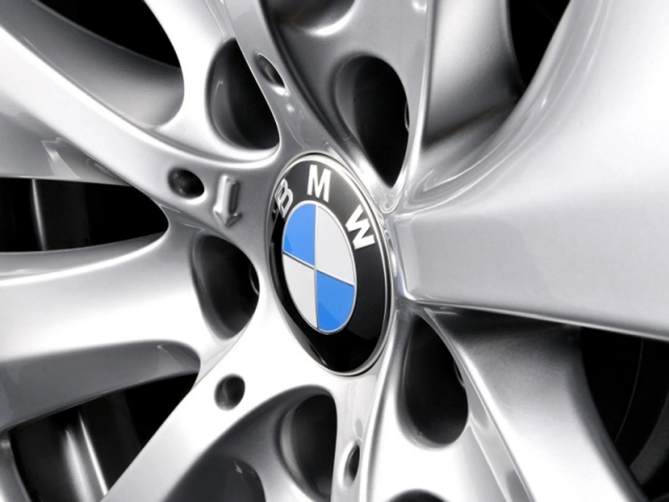 BMW продали в сентябре 158 тыс. авто - Image Kapital.kz